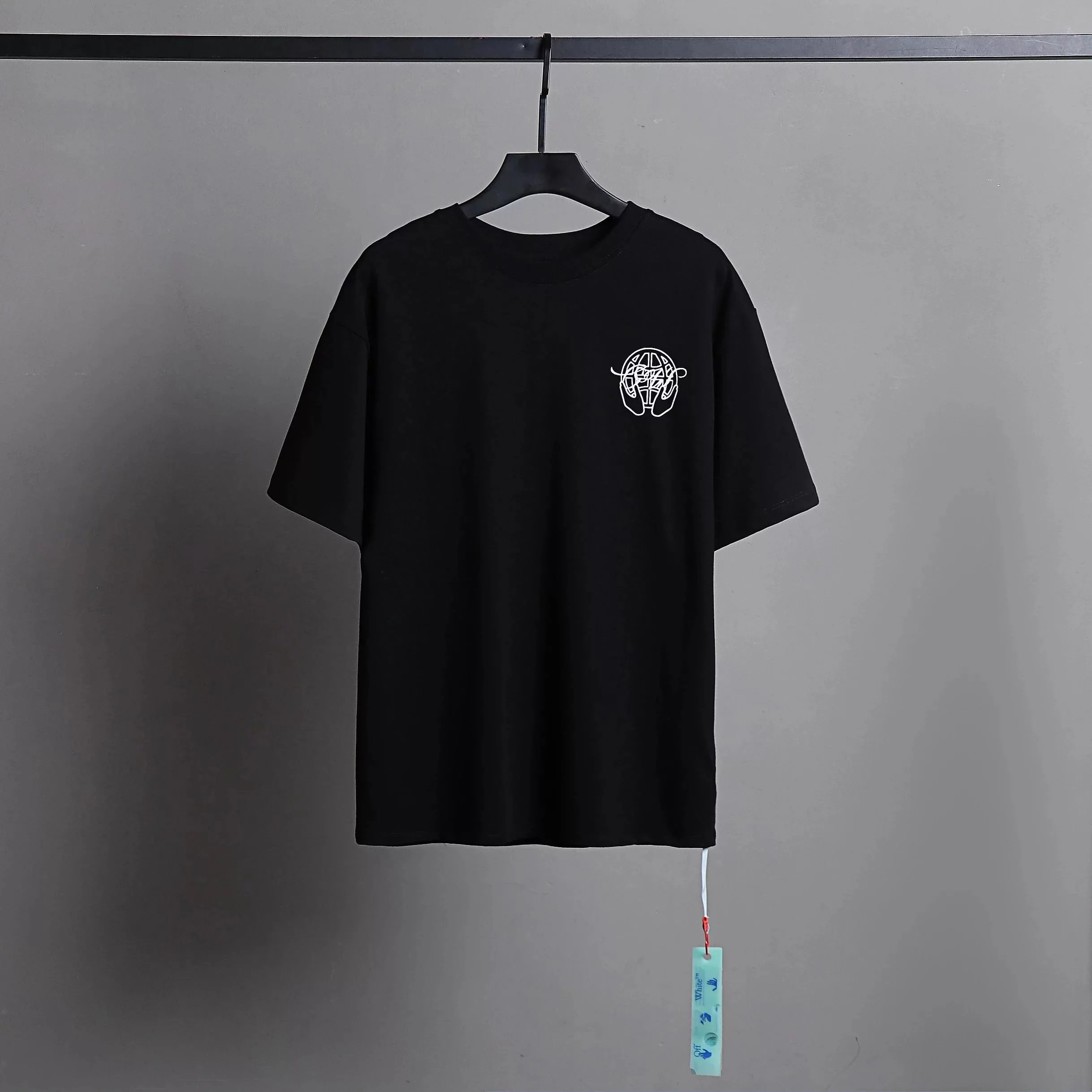 33 Black 005