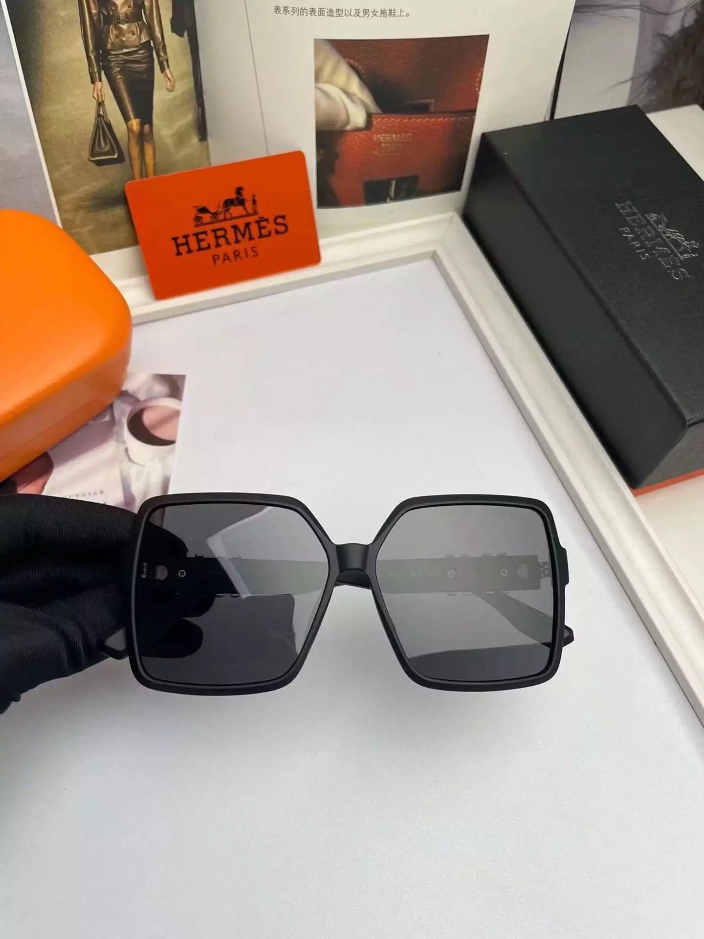 15 Black 006