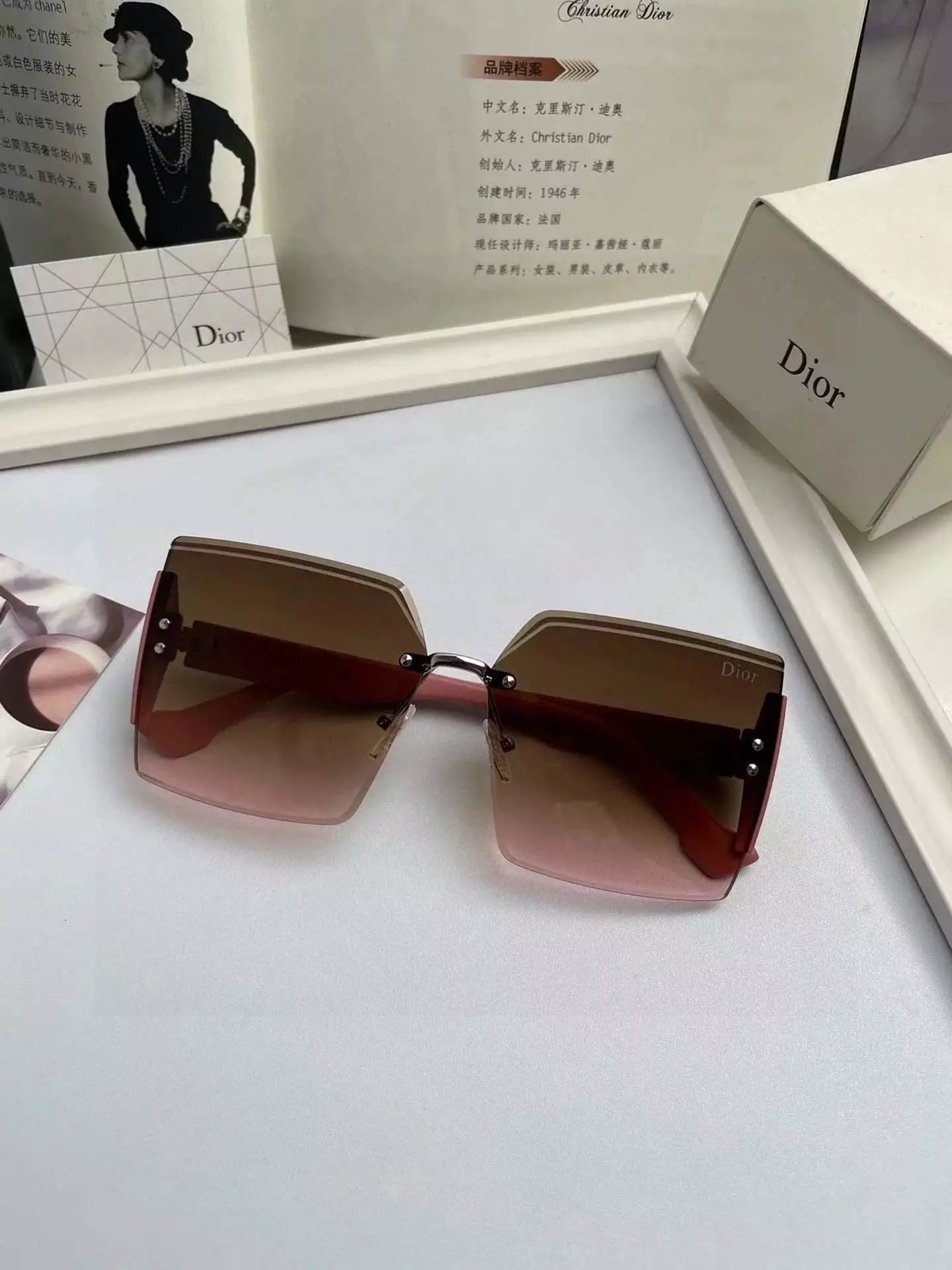 16 Red-brown 006