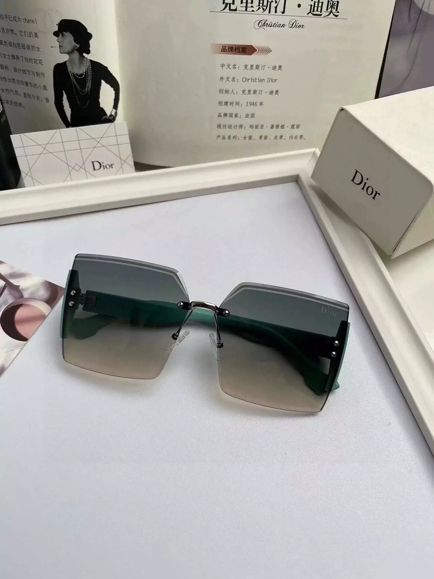 17 Black-green 006