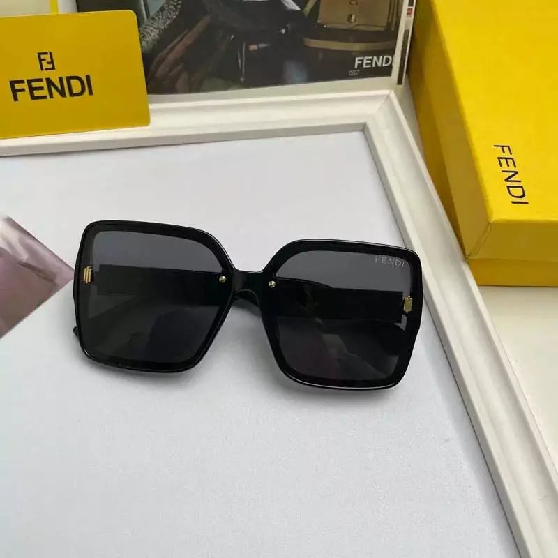 21 Black 006