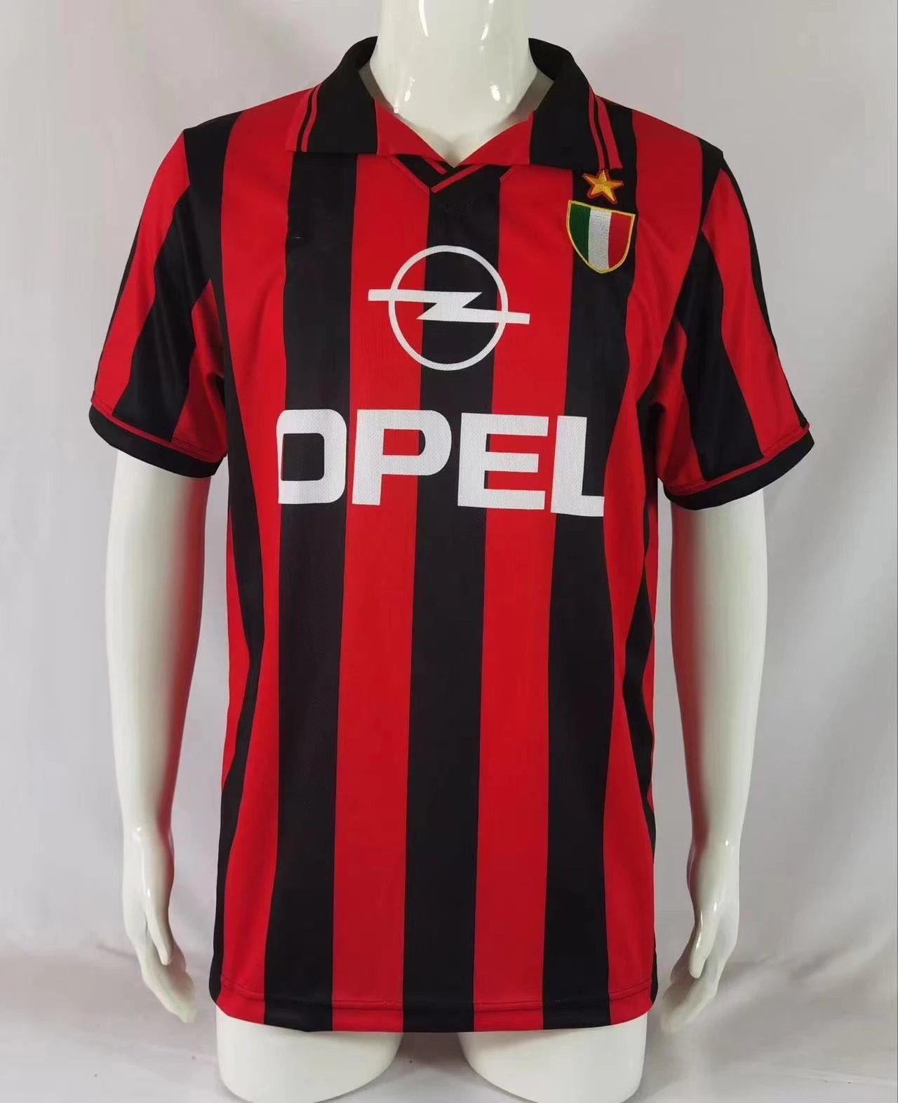 11 Red 006