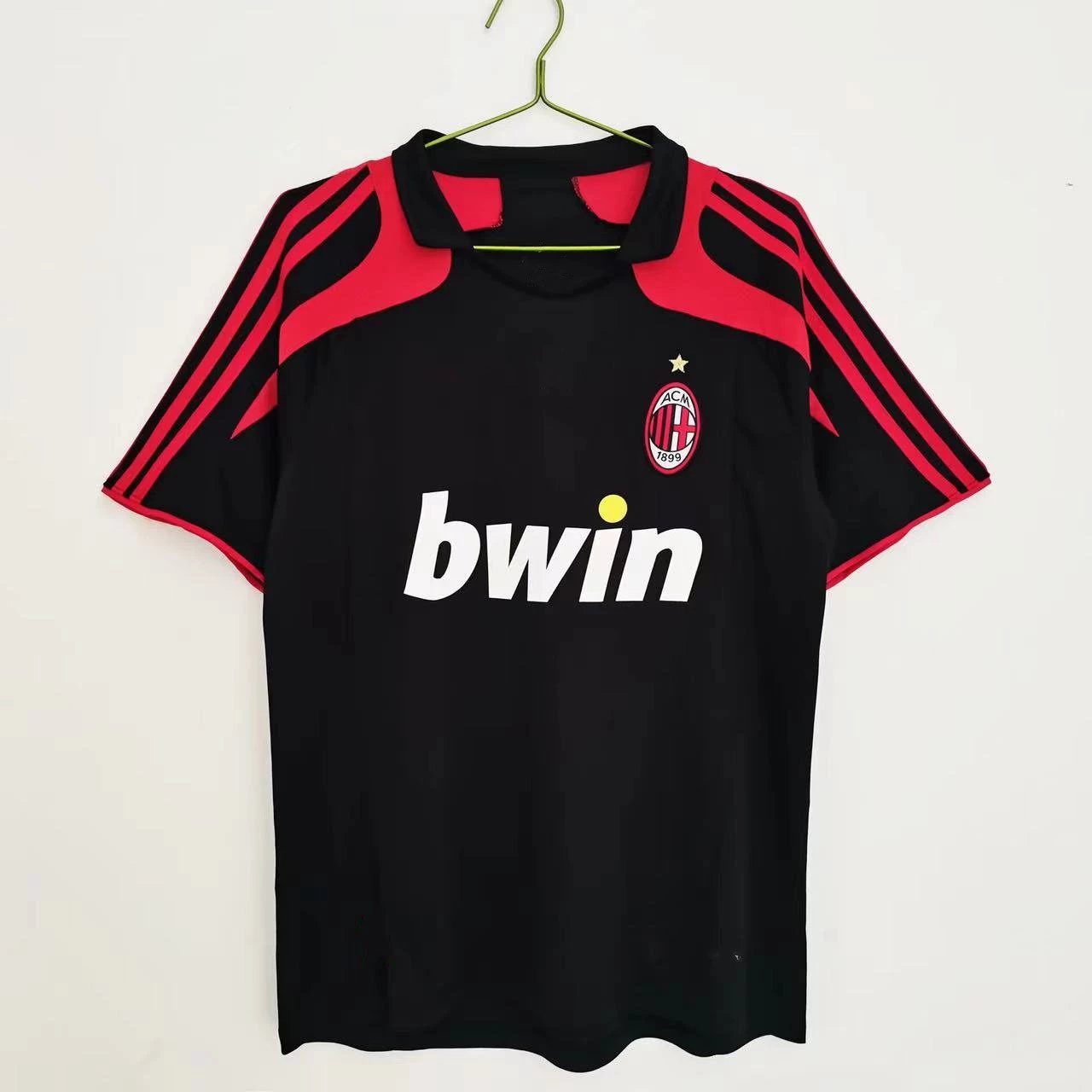 38 Red and black 006