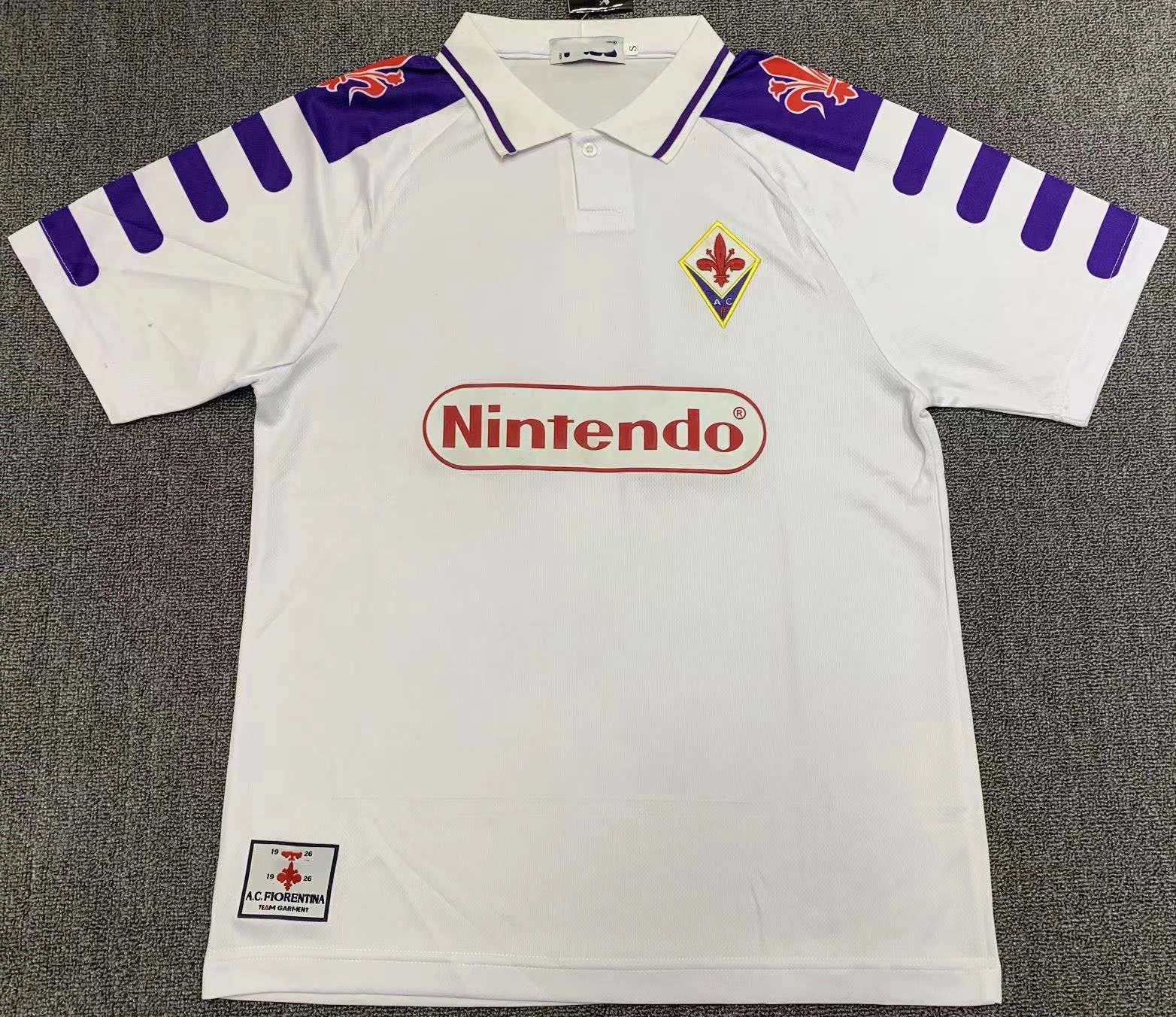 39 White 006