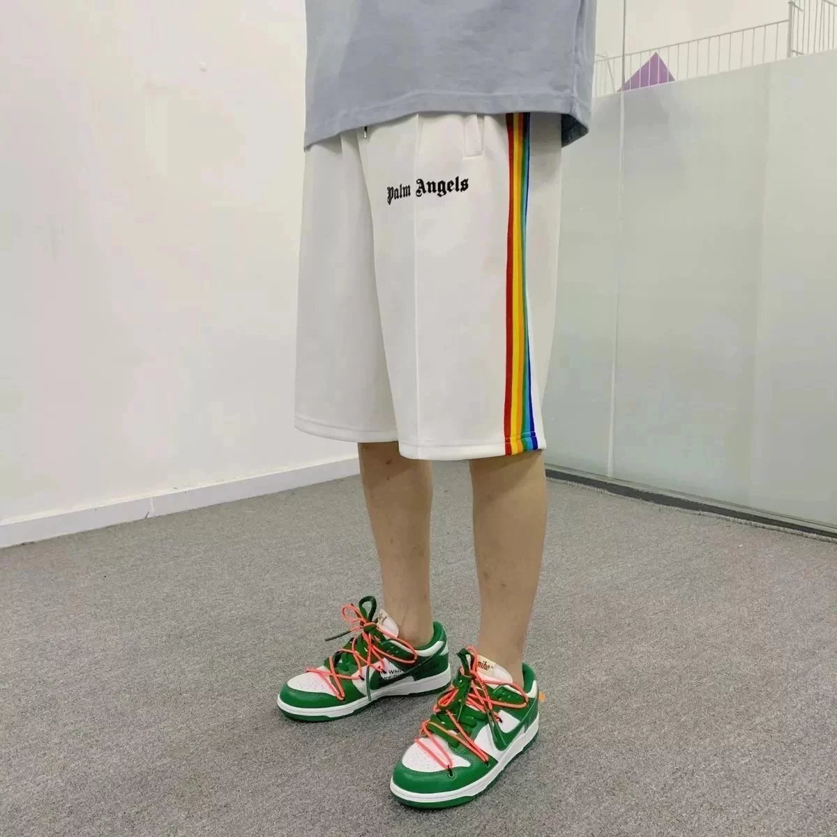 28 white