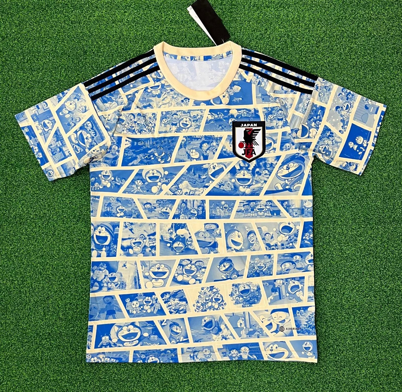 14 Blue and white 006