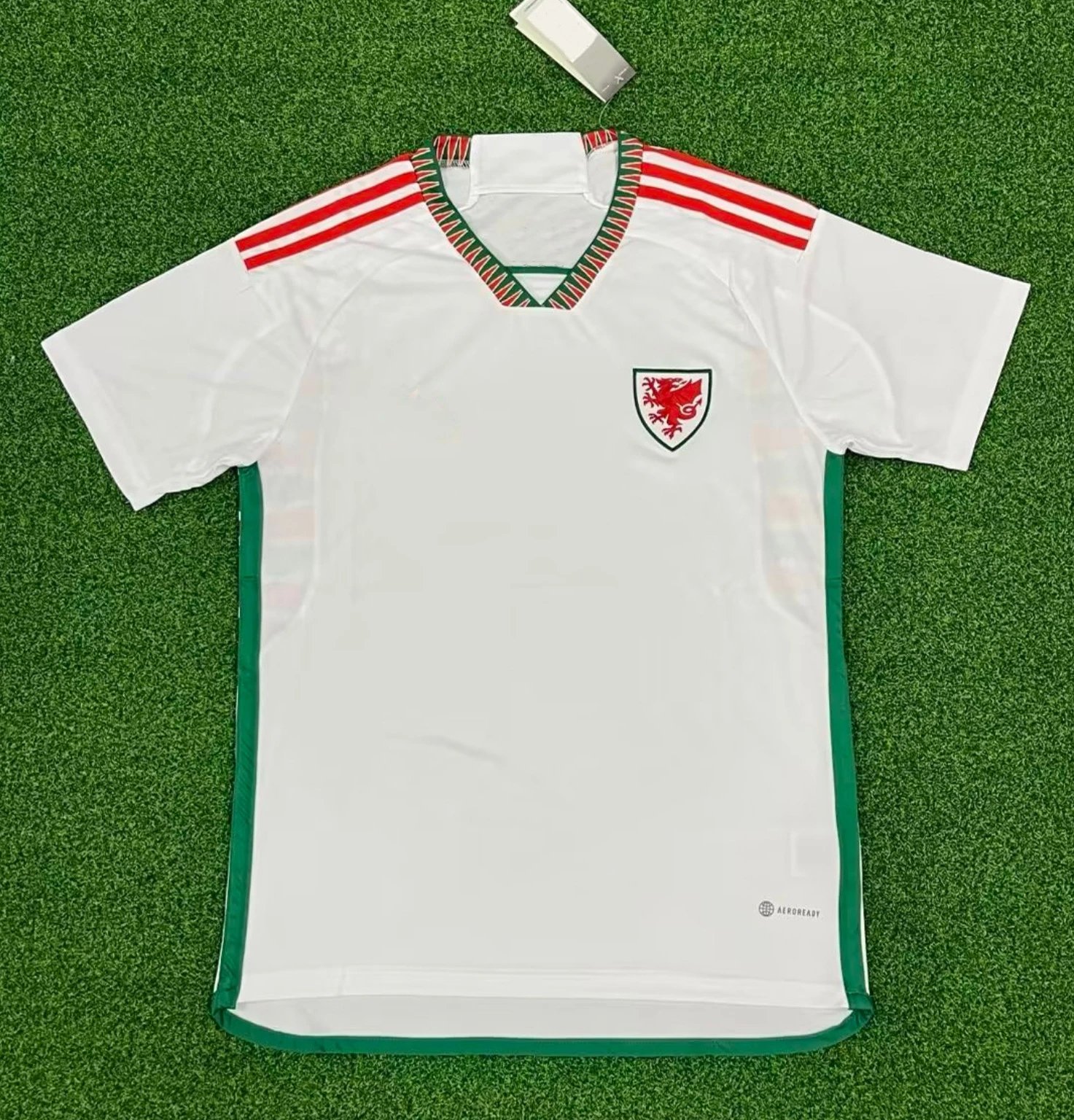 18 white 006