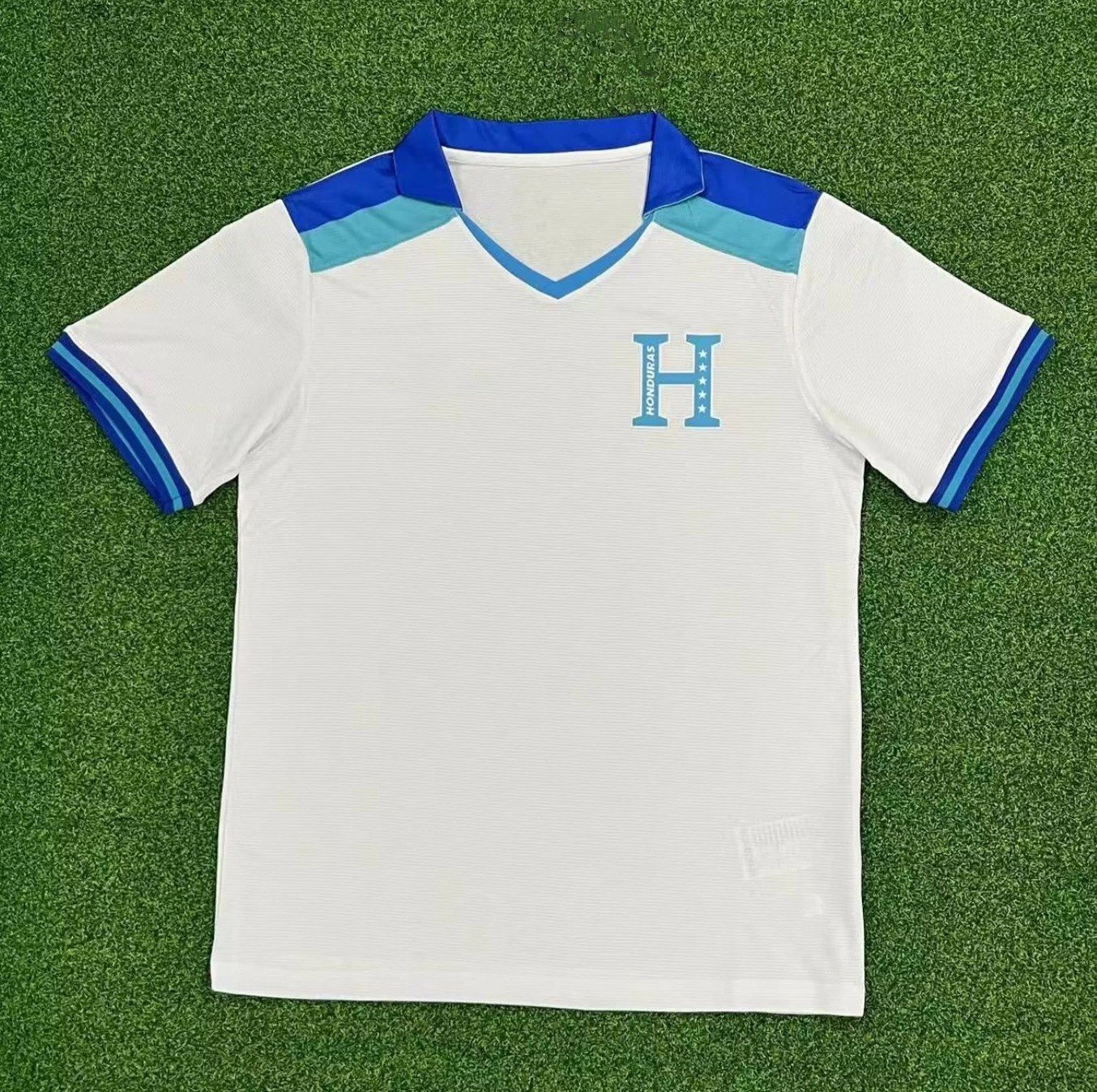 24 White 006