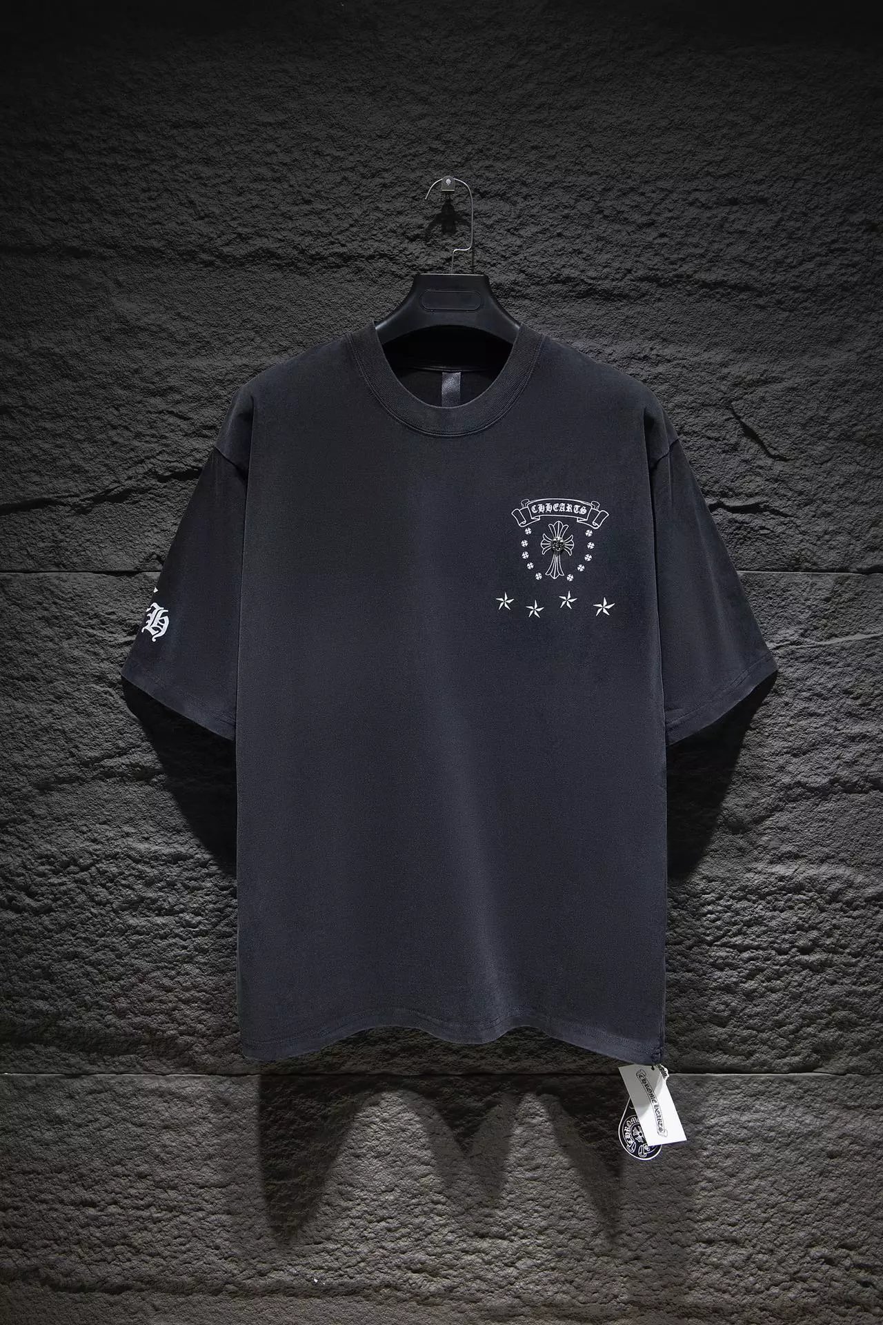 16 Black 005