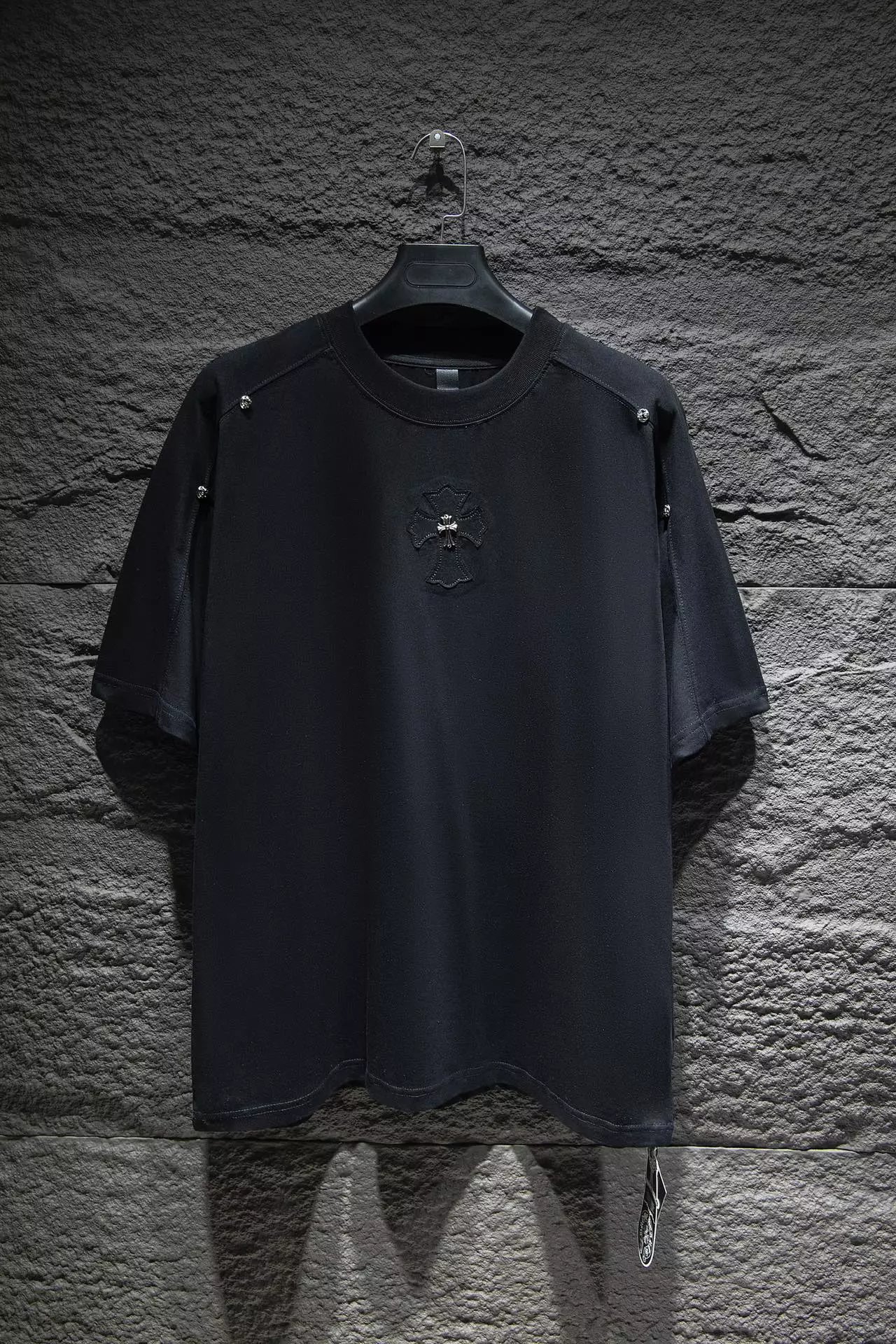 23 Black 005