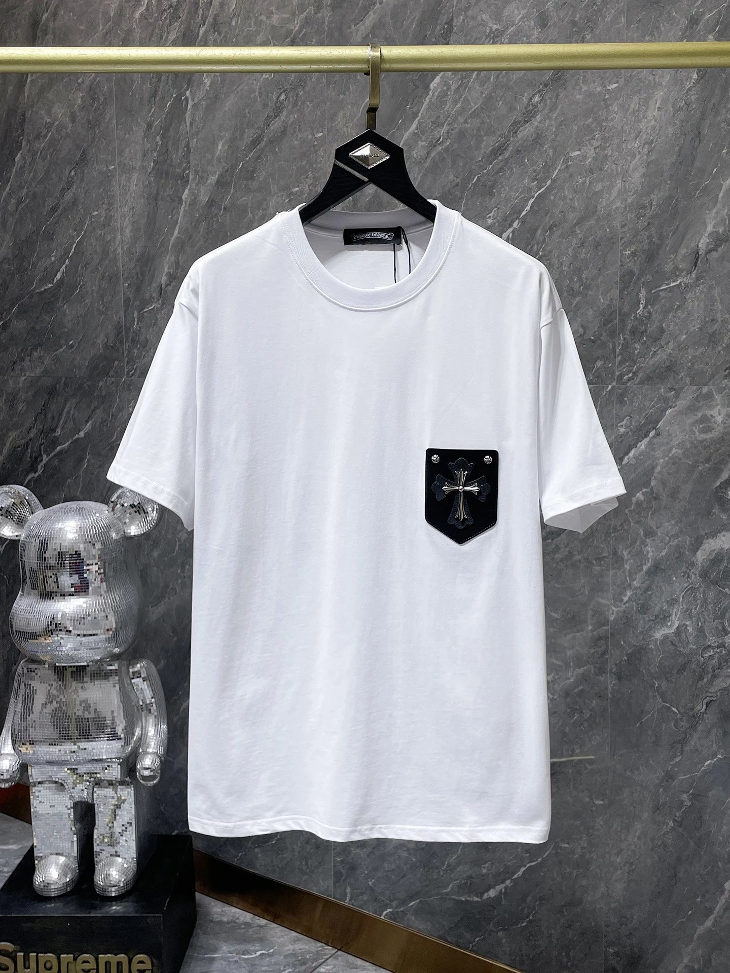 29 white 005