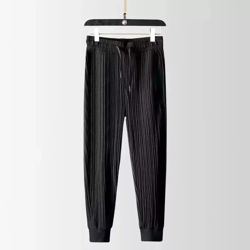 Black line 002