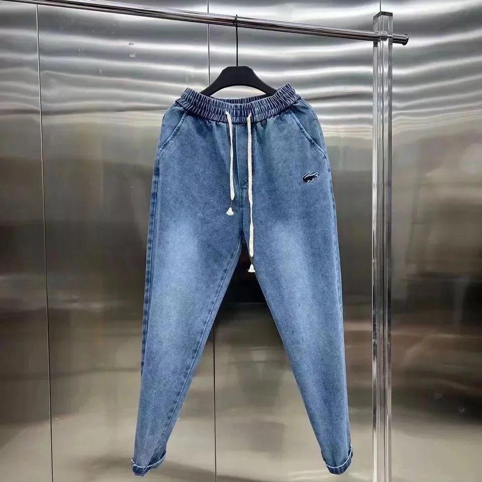 Blue crocodile 002