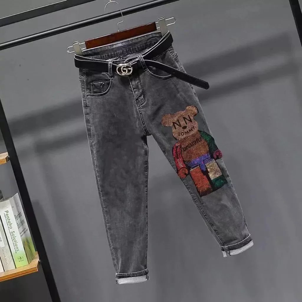 Dark gray little bear 002