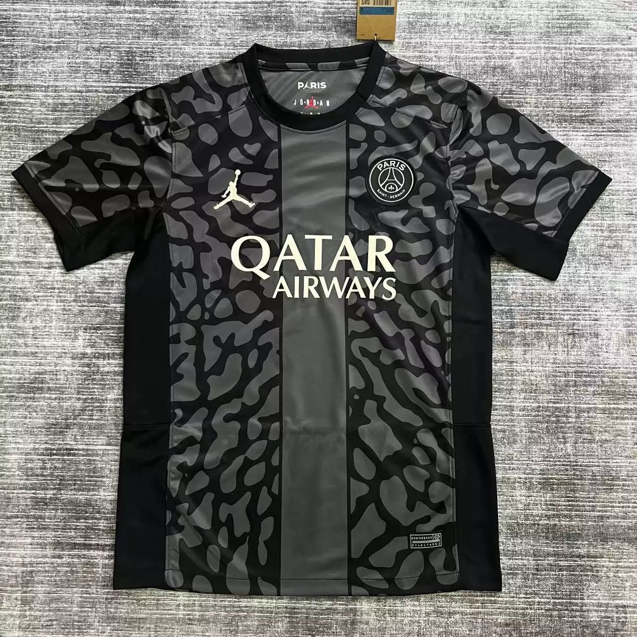 01 Black 006