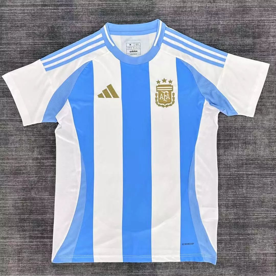 25 Blue and white 006