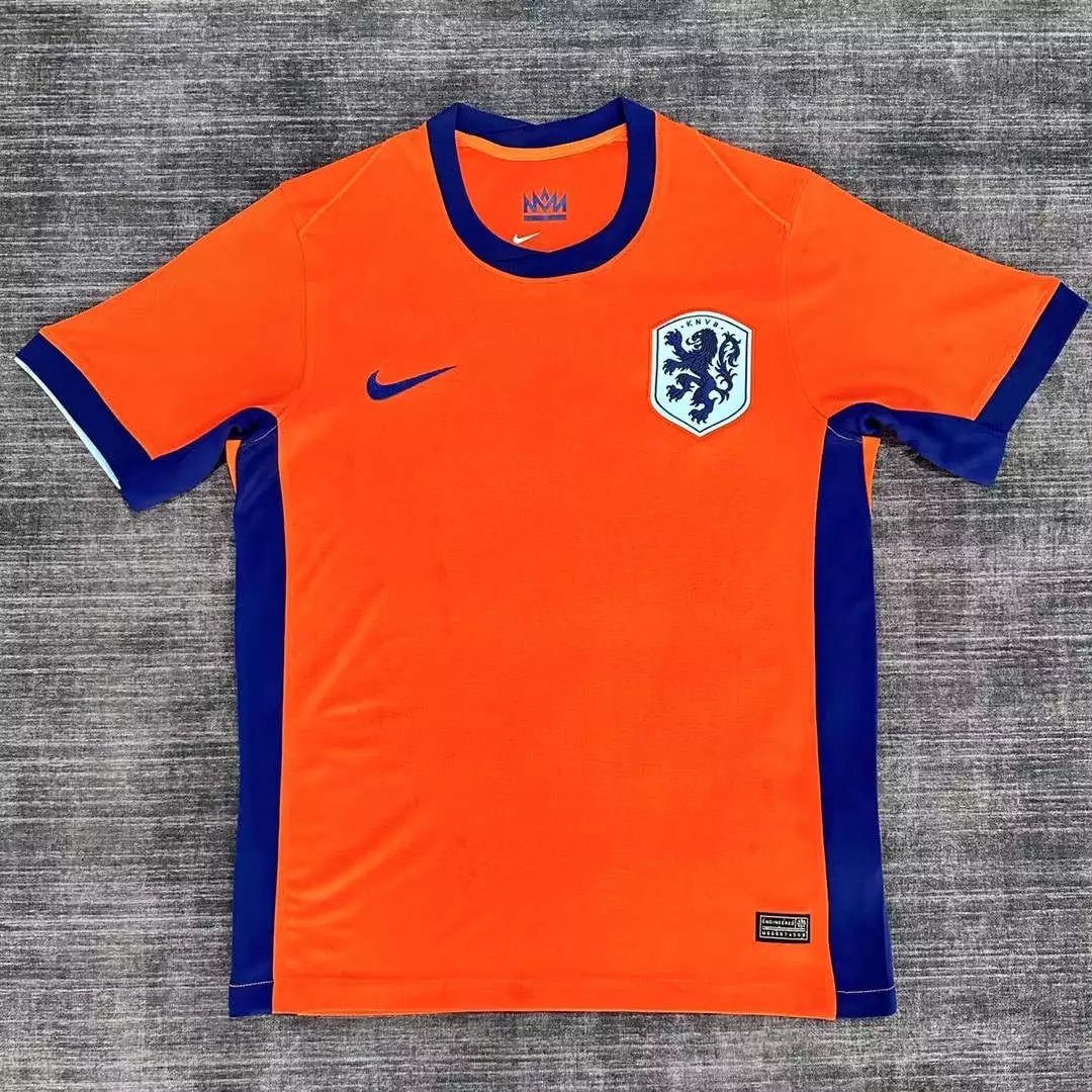 26 Red-orange 006