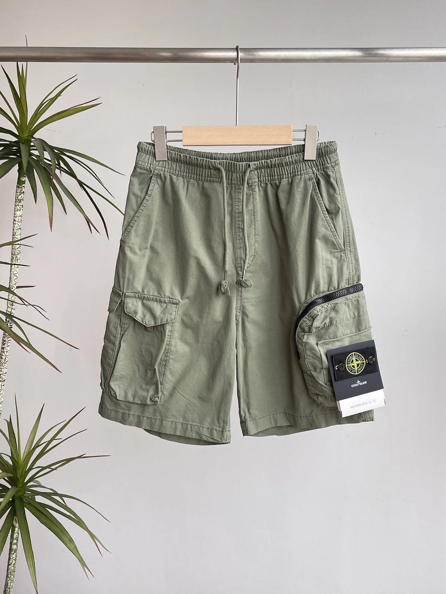 37 gray green