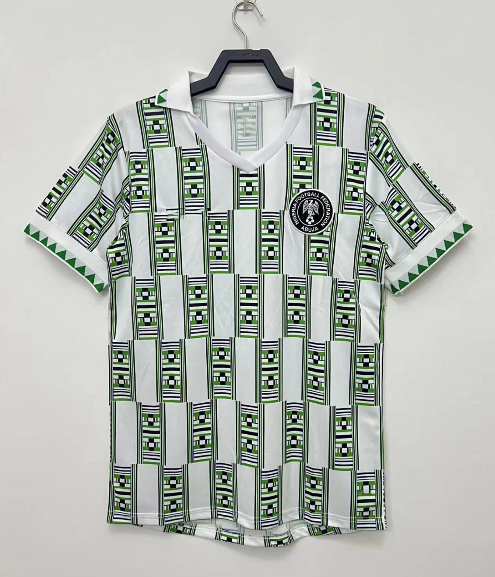 17 Green White 006