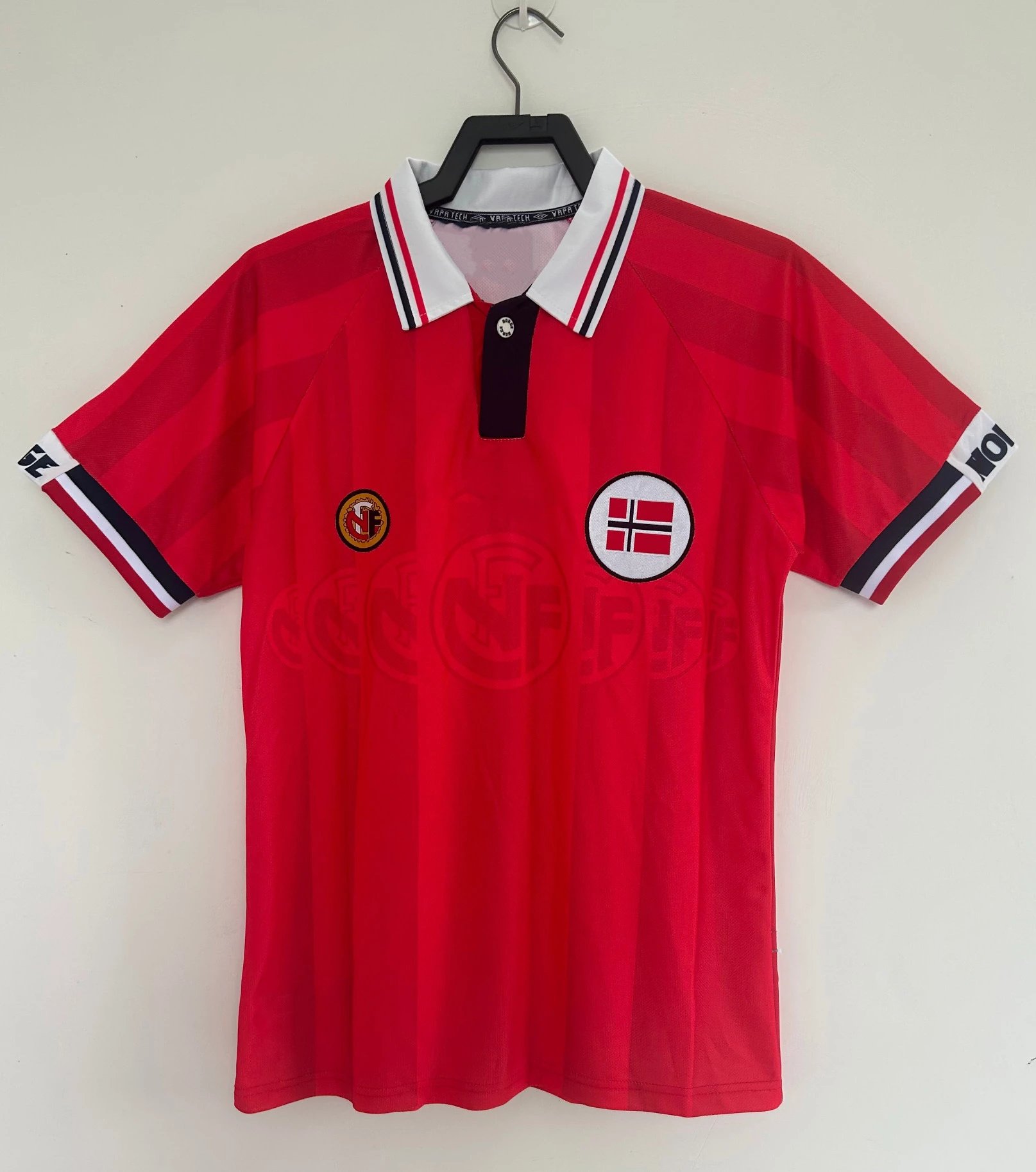 30 red 006