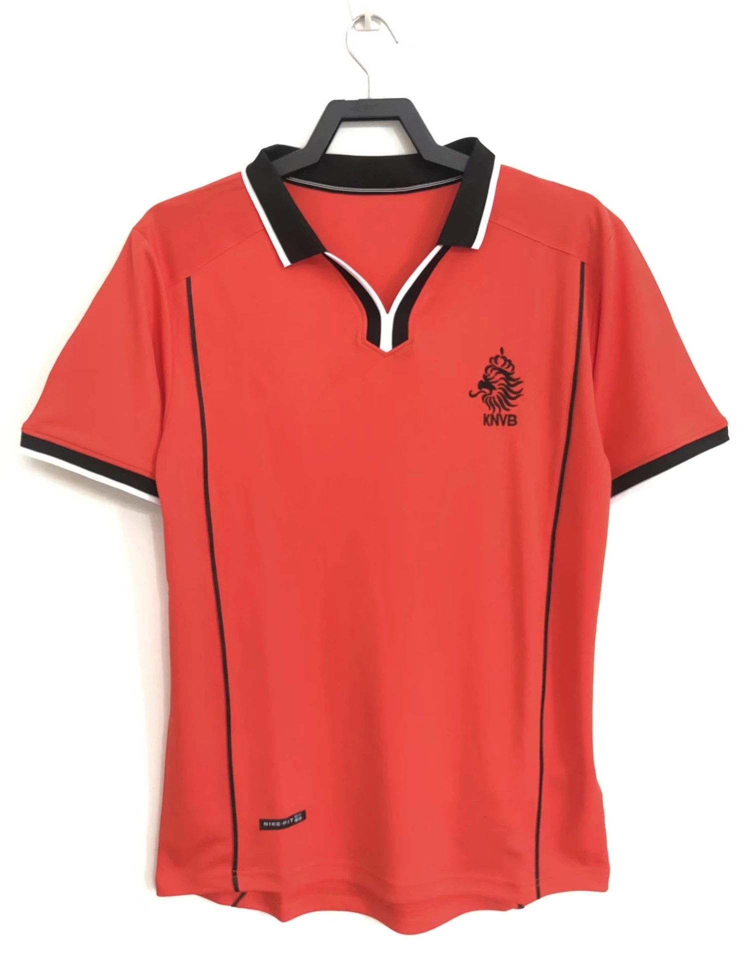 10 Red 006