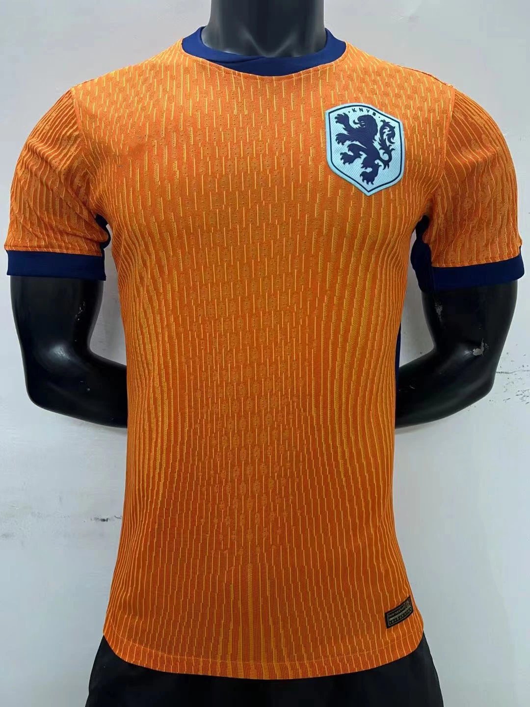 26 Orange 006