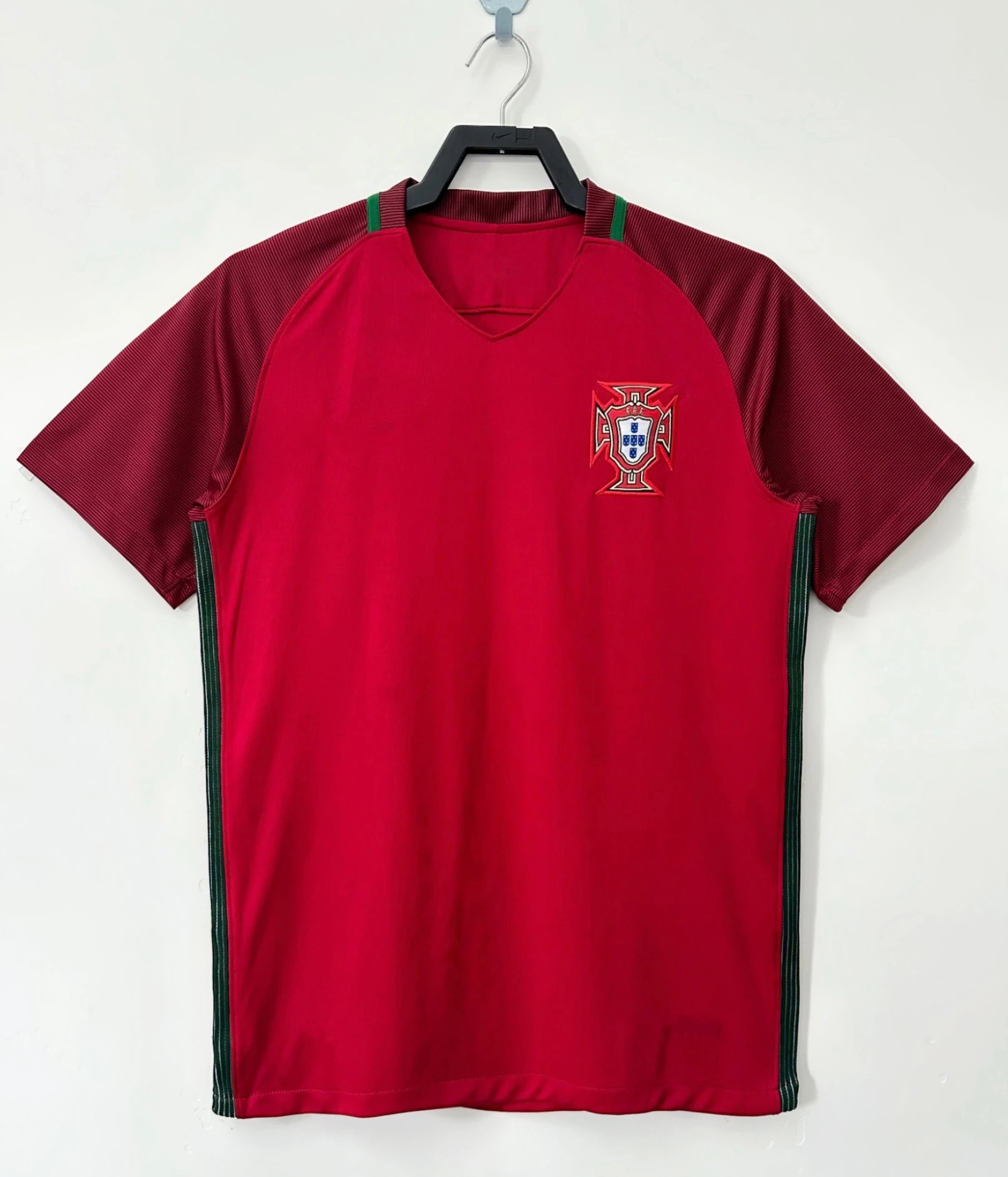 38 Red 006