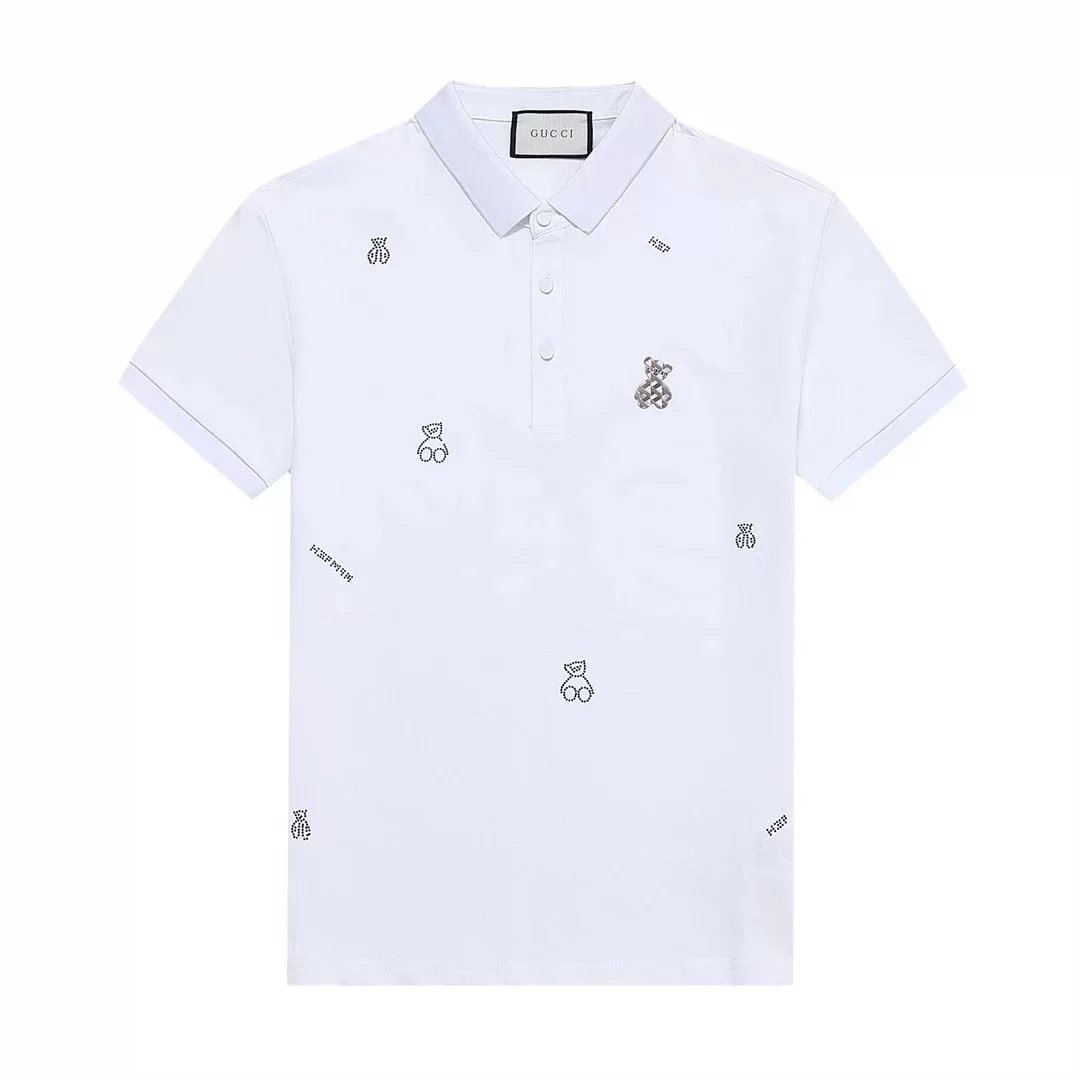 Bear pattern on white background 002