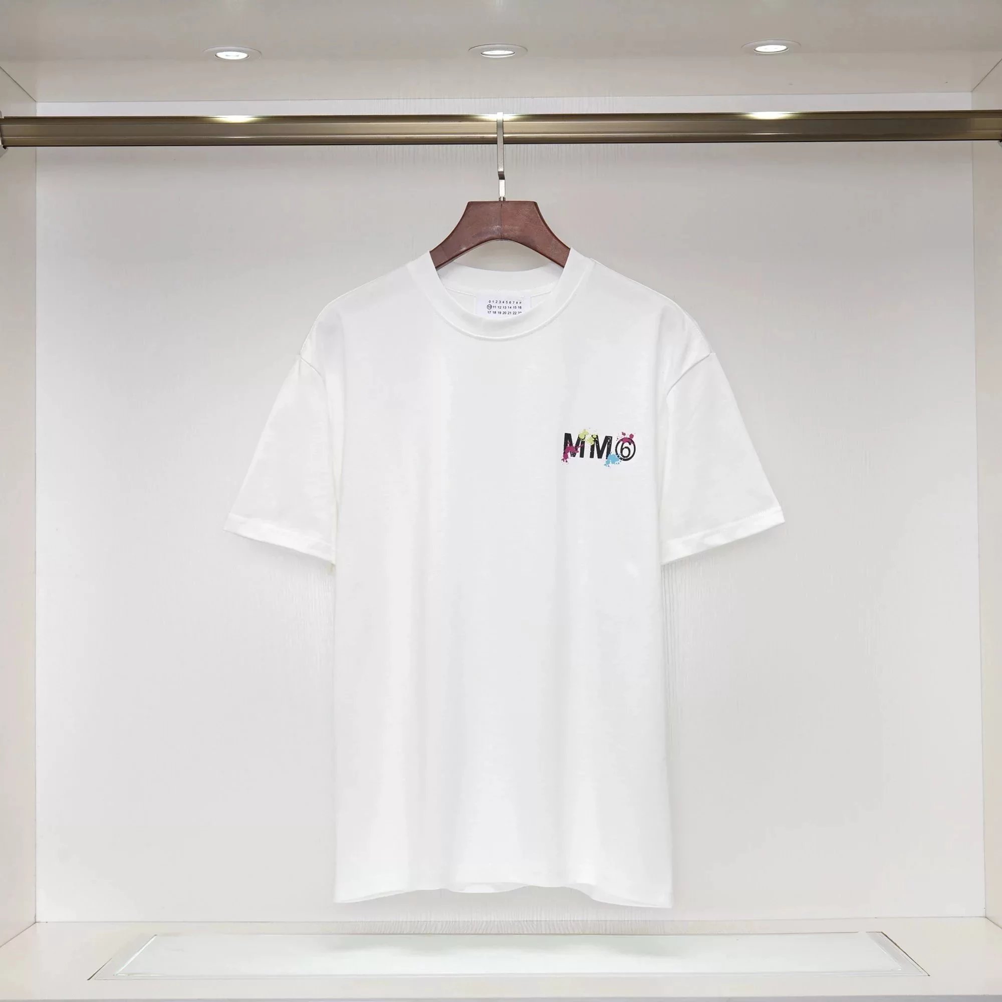 White lettering, minimalist, 005