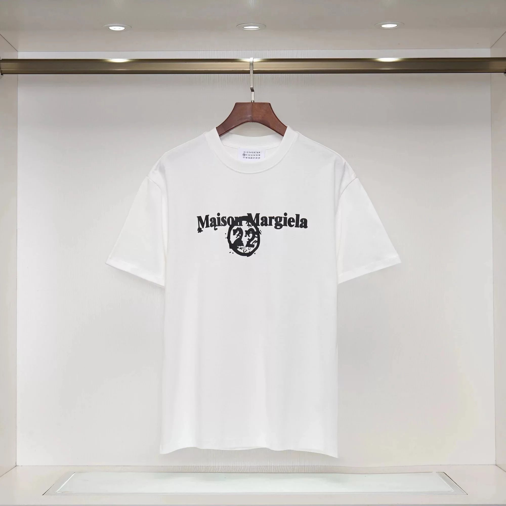 White 22 letters 005