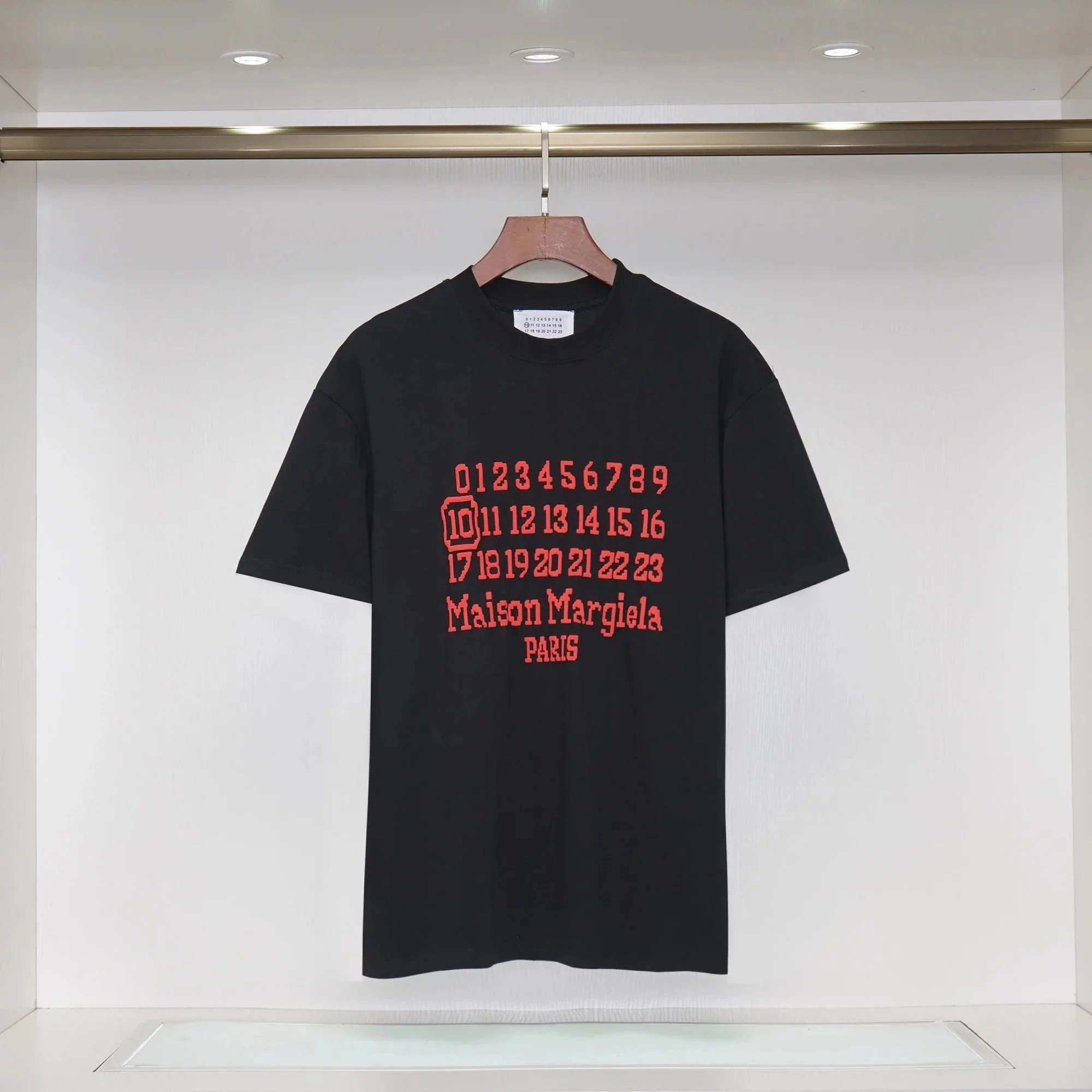 Black and red numeric-alphabetic 005