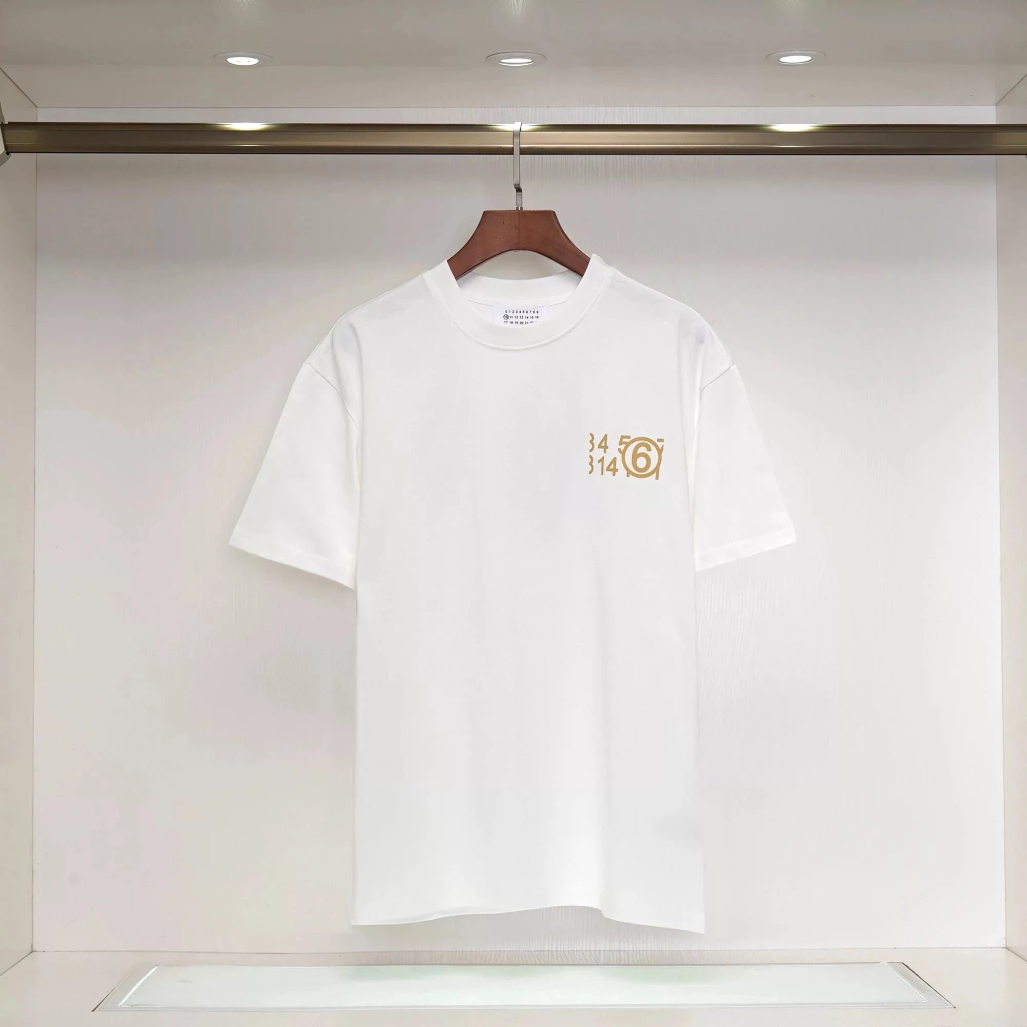 White digital minimalist 005