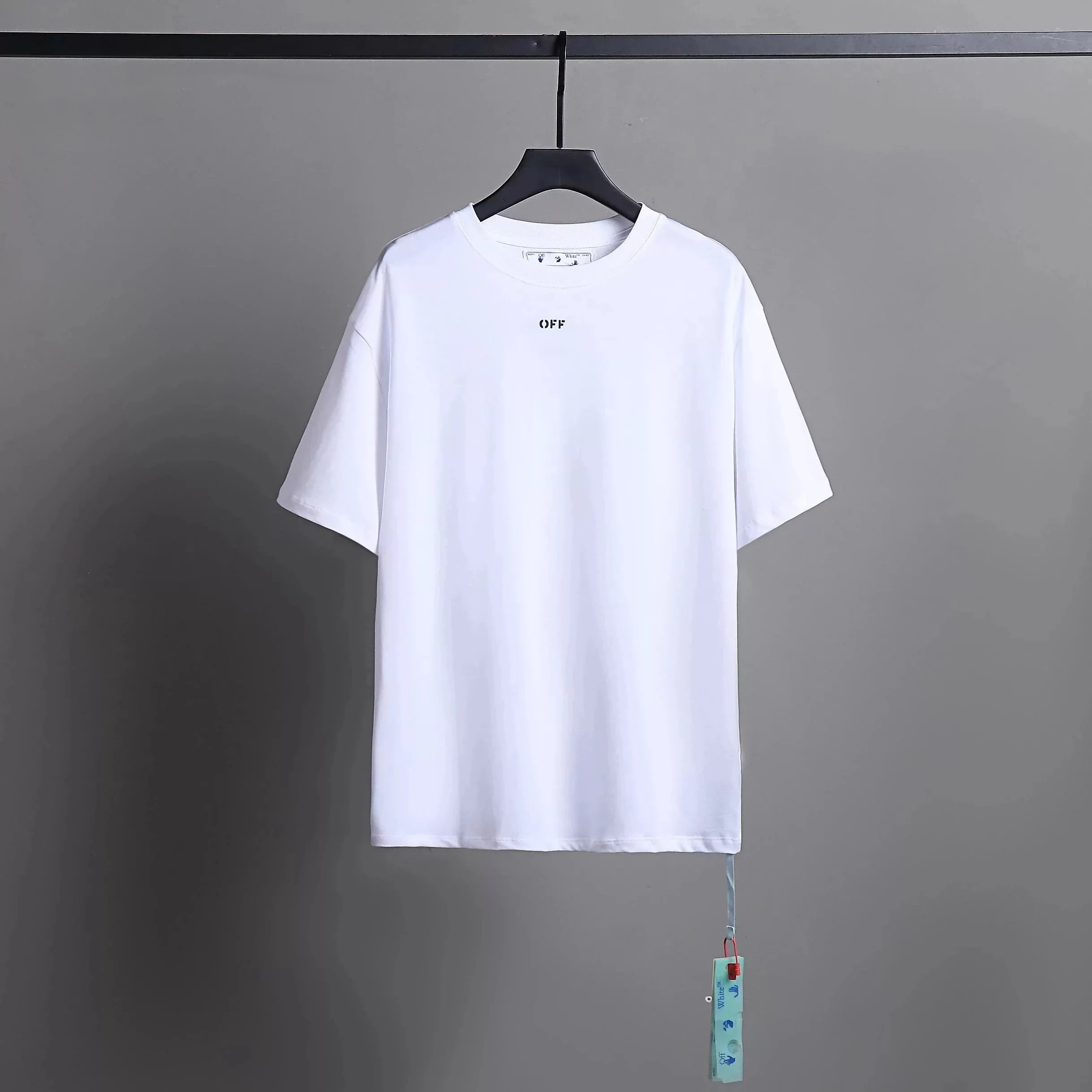 29 white 005