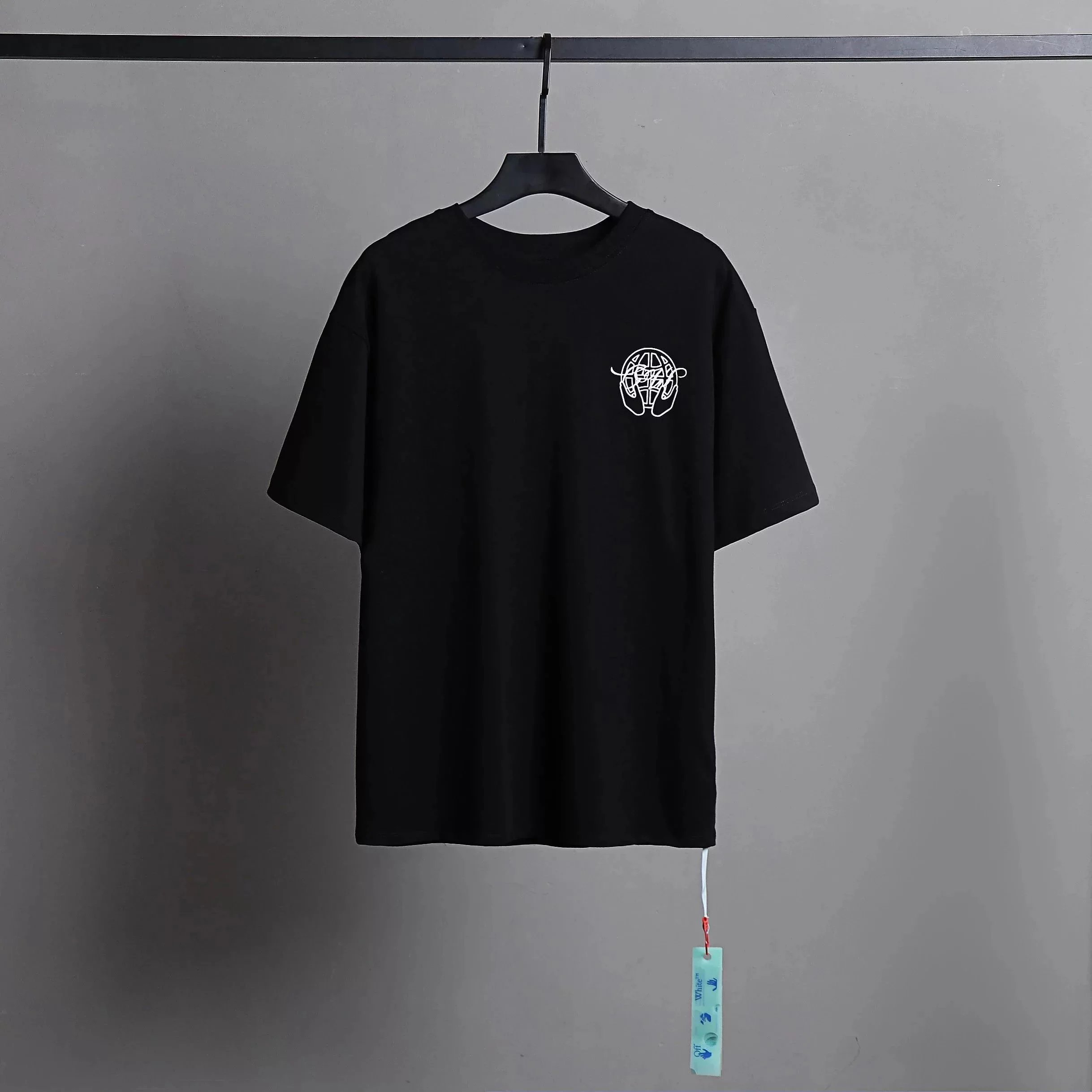33 Black 005
