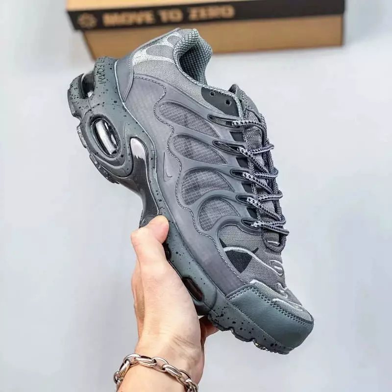 Gray 006