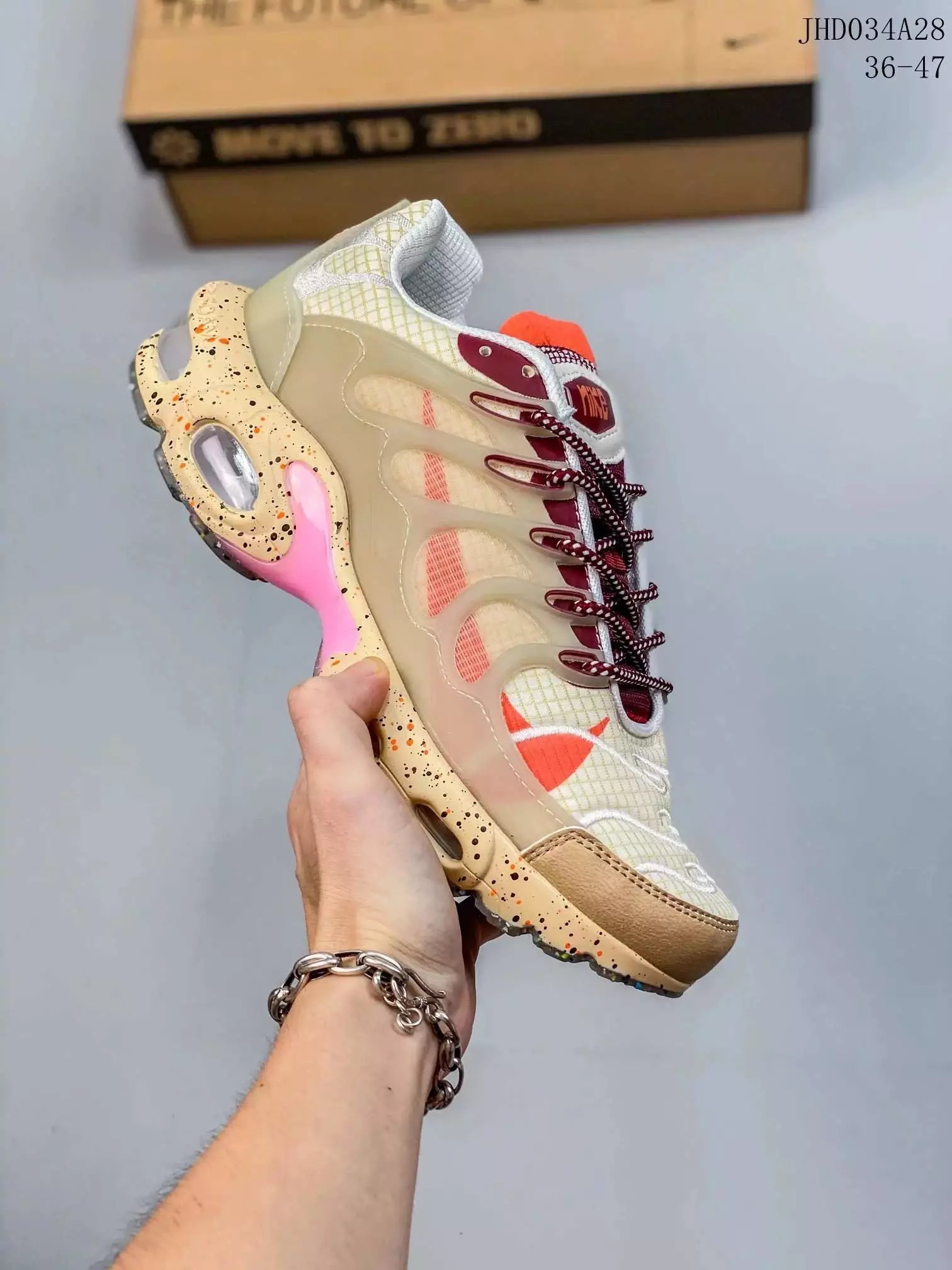 23 Khaki