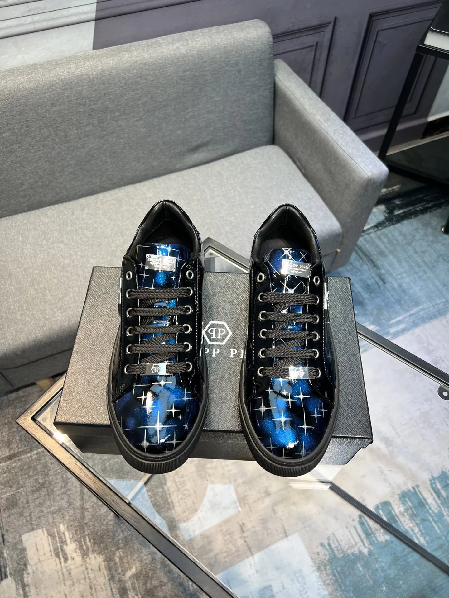 24 Black Blue 005