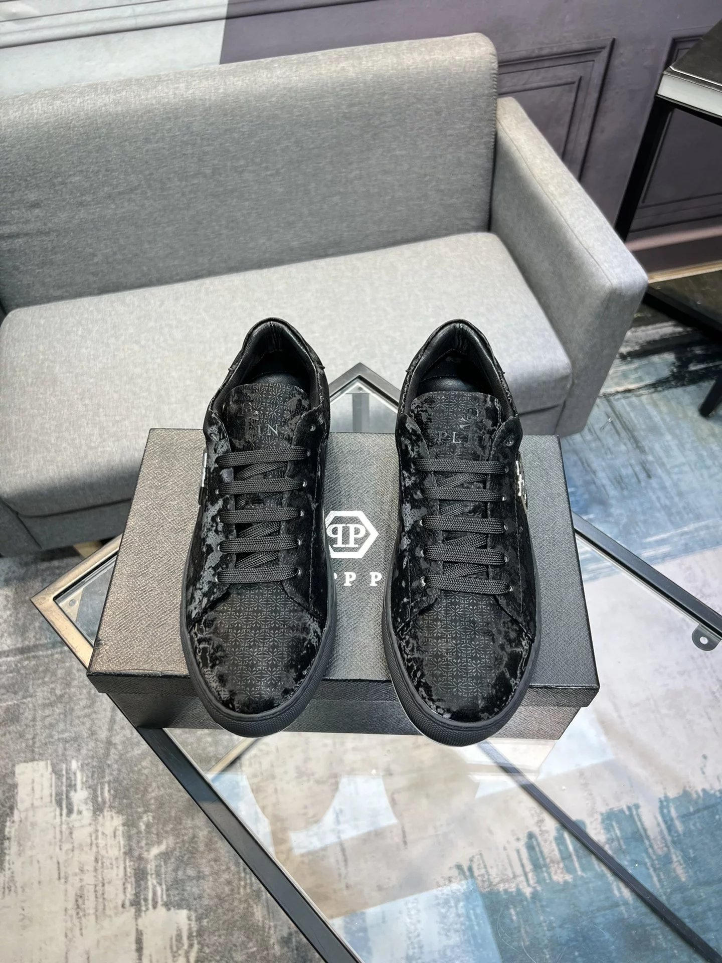 30 black 005