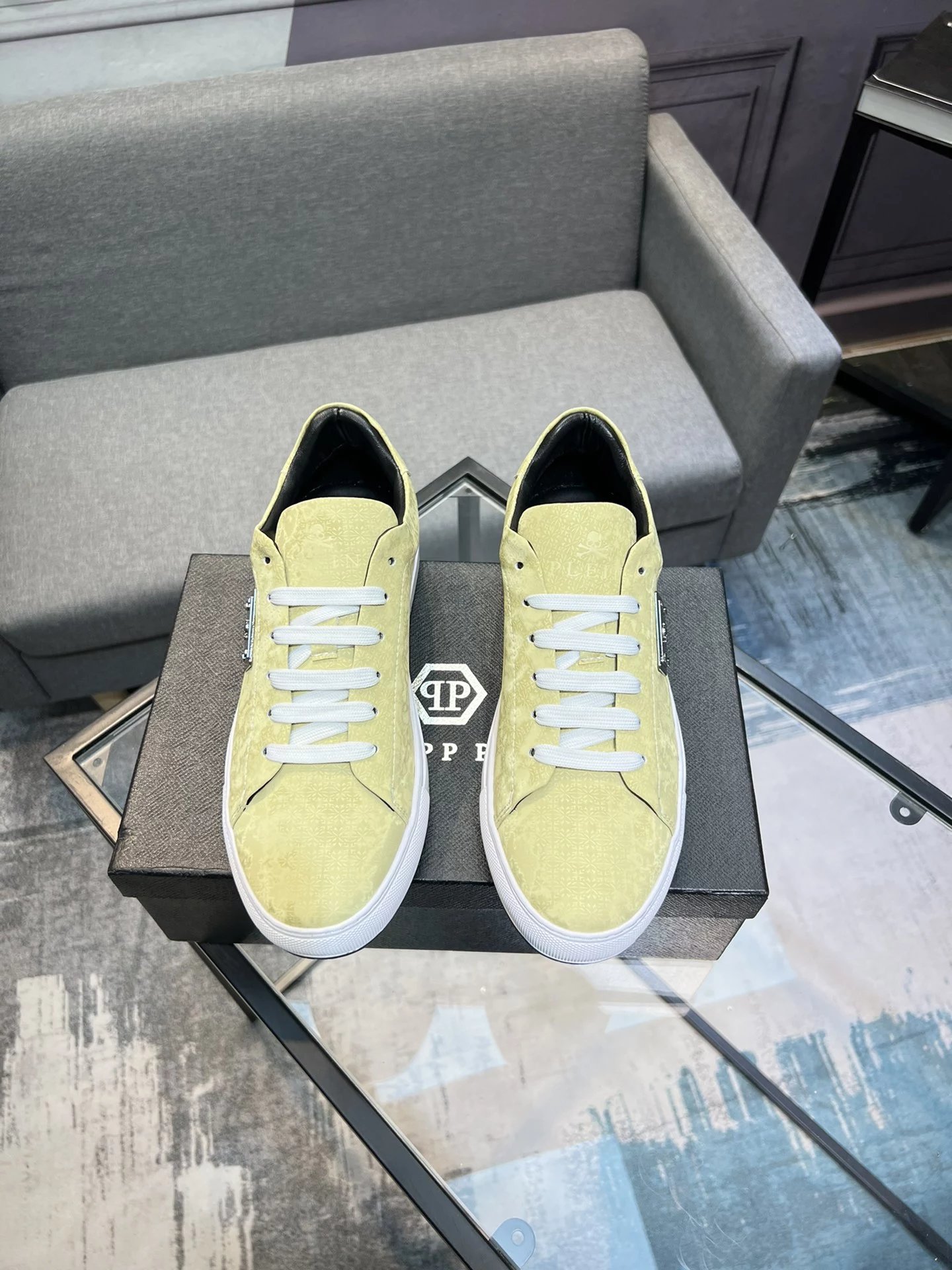 32 yellow 005