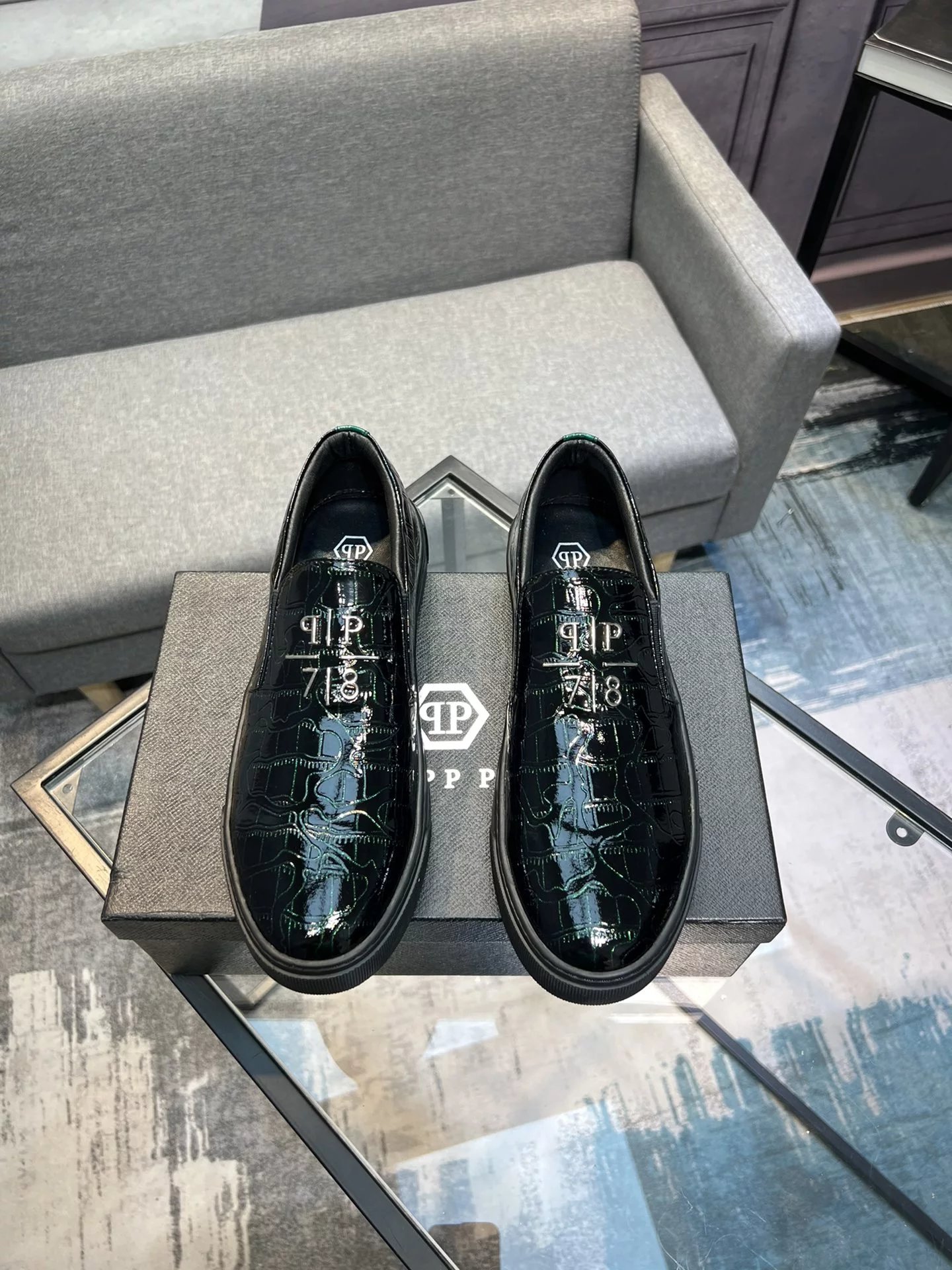 37 black 005