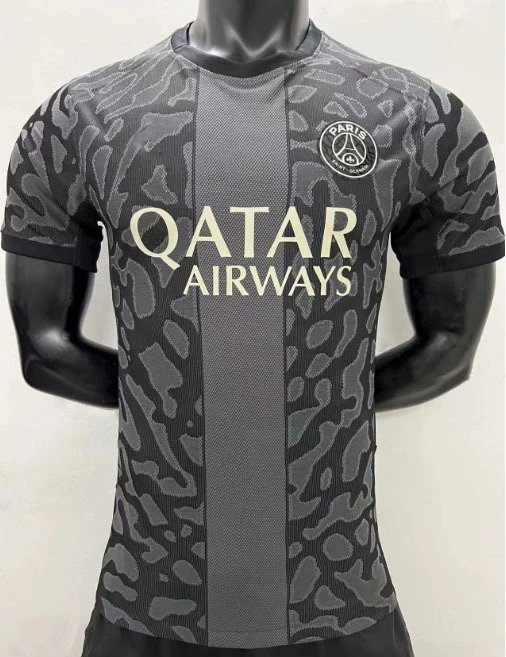 06 Black 006