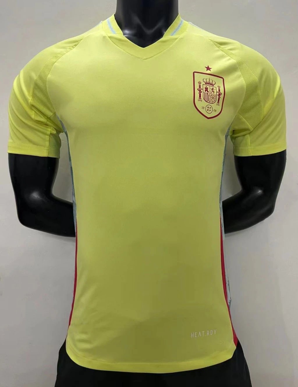 29 Yellow 006