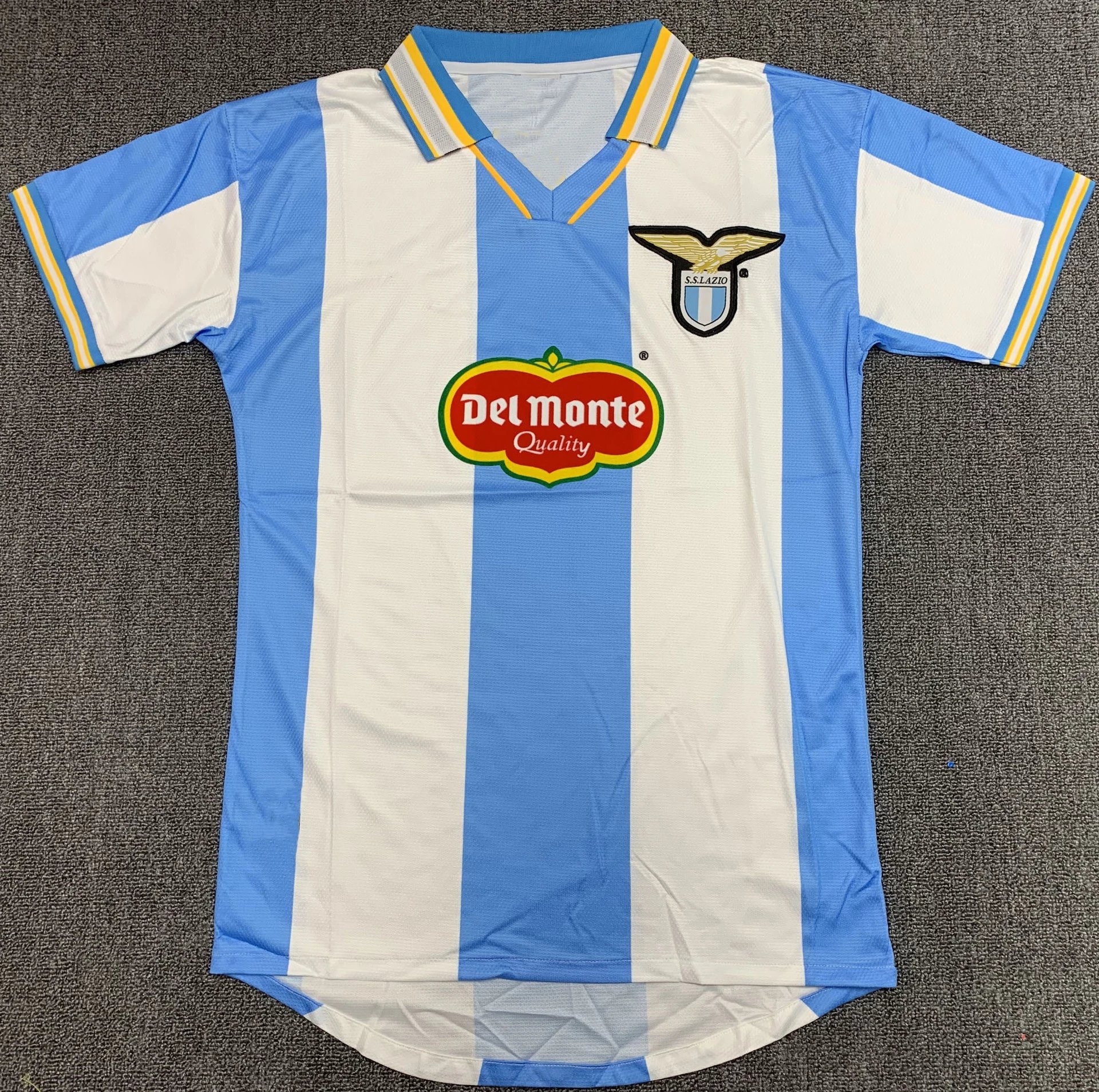 07 Blue White 006