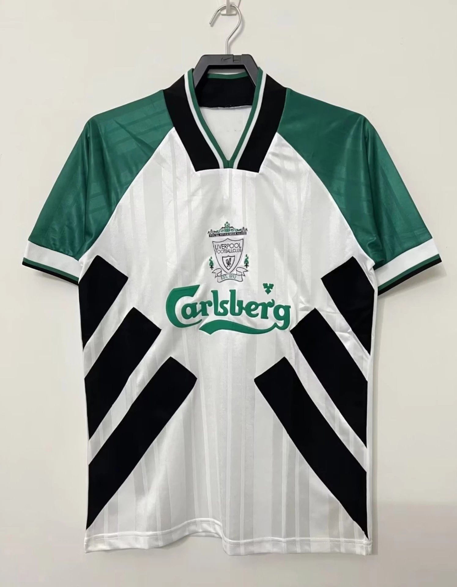 32 White and green 006