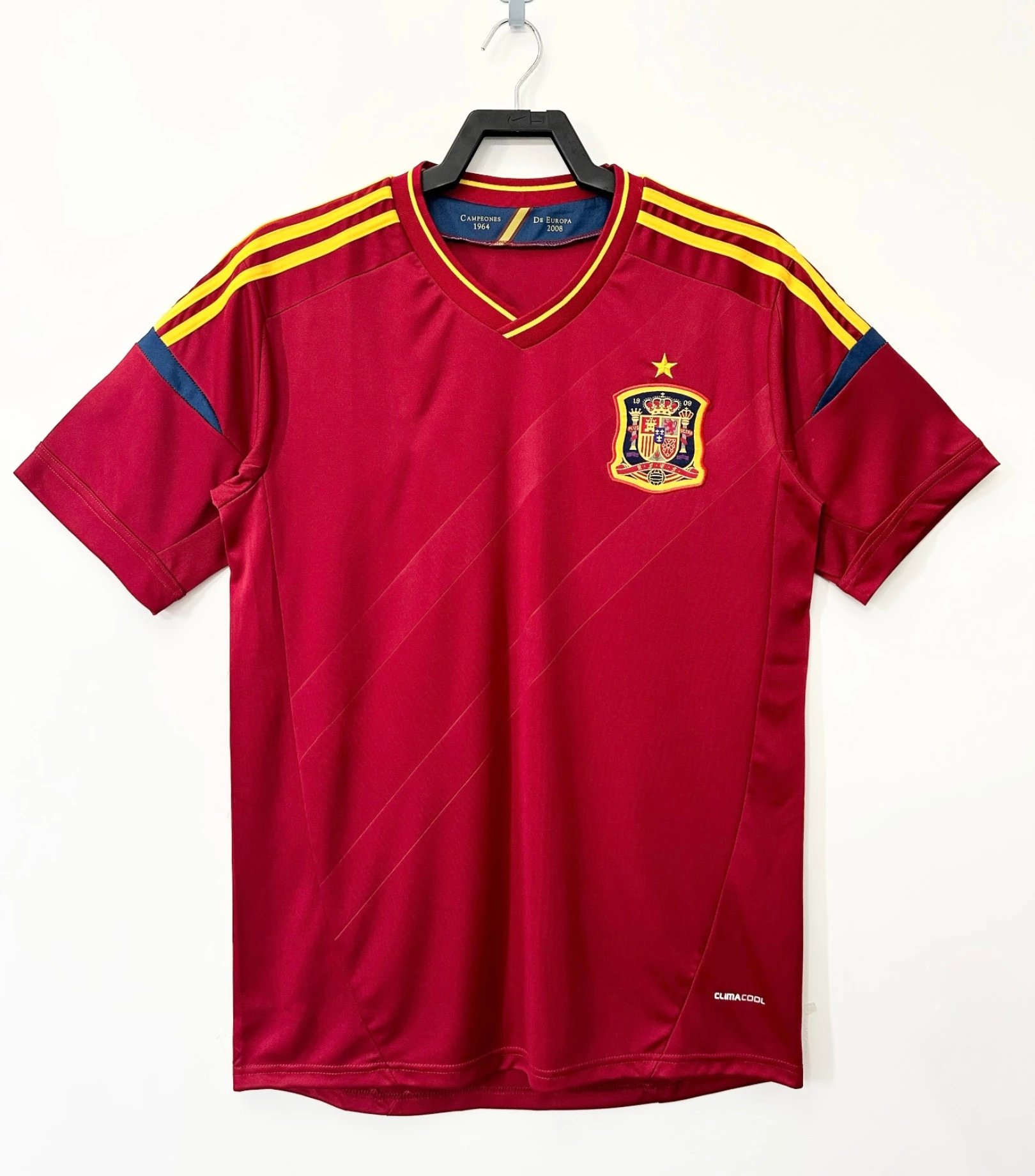 38 Red 006