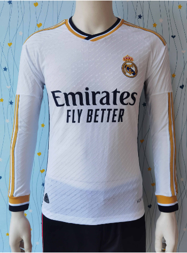 HM main white long sleeve