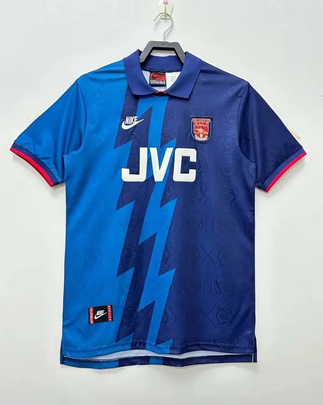 Blue White Red 005