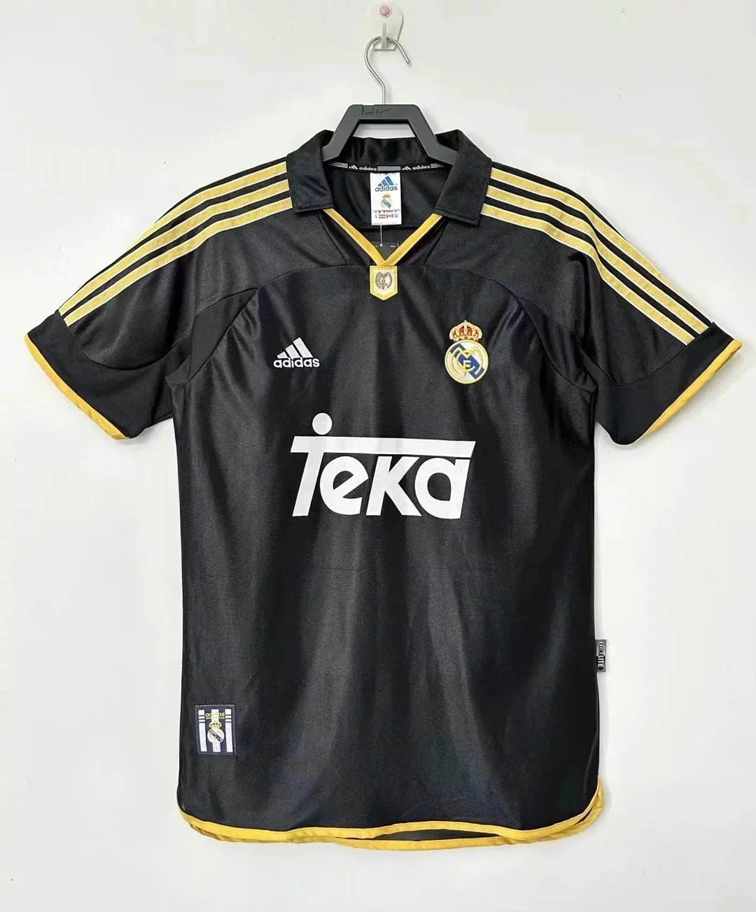 Black, yellow, and white 005
