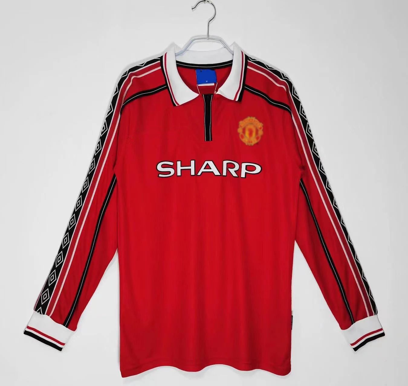 21 Red 006