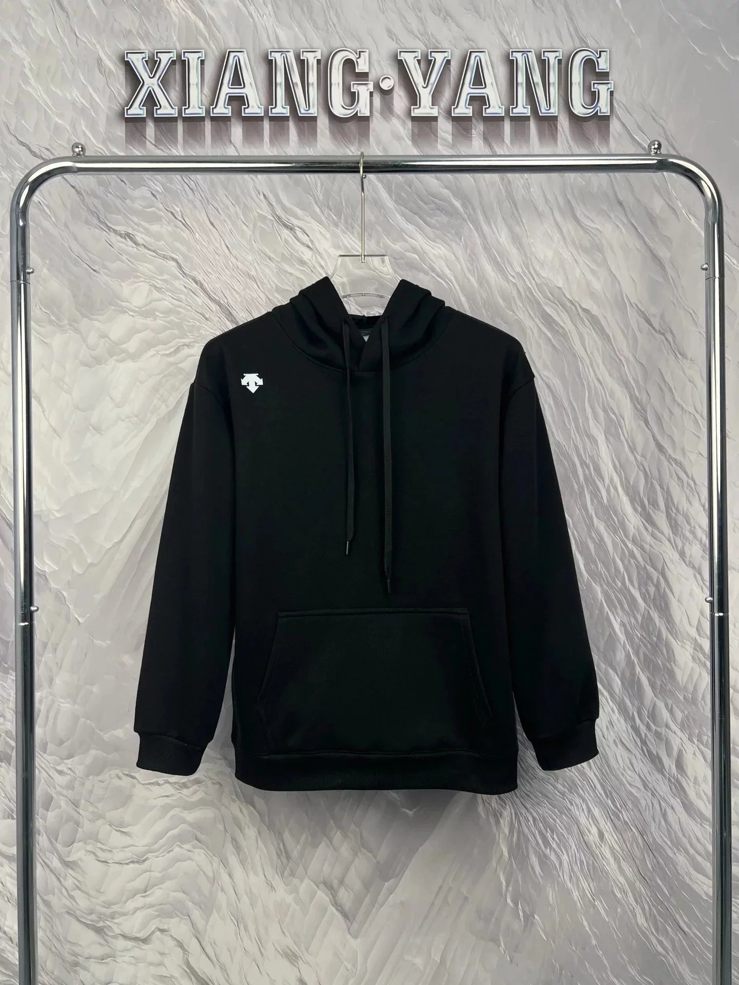 Black Right Mark 002